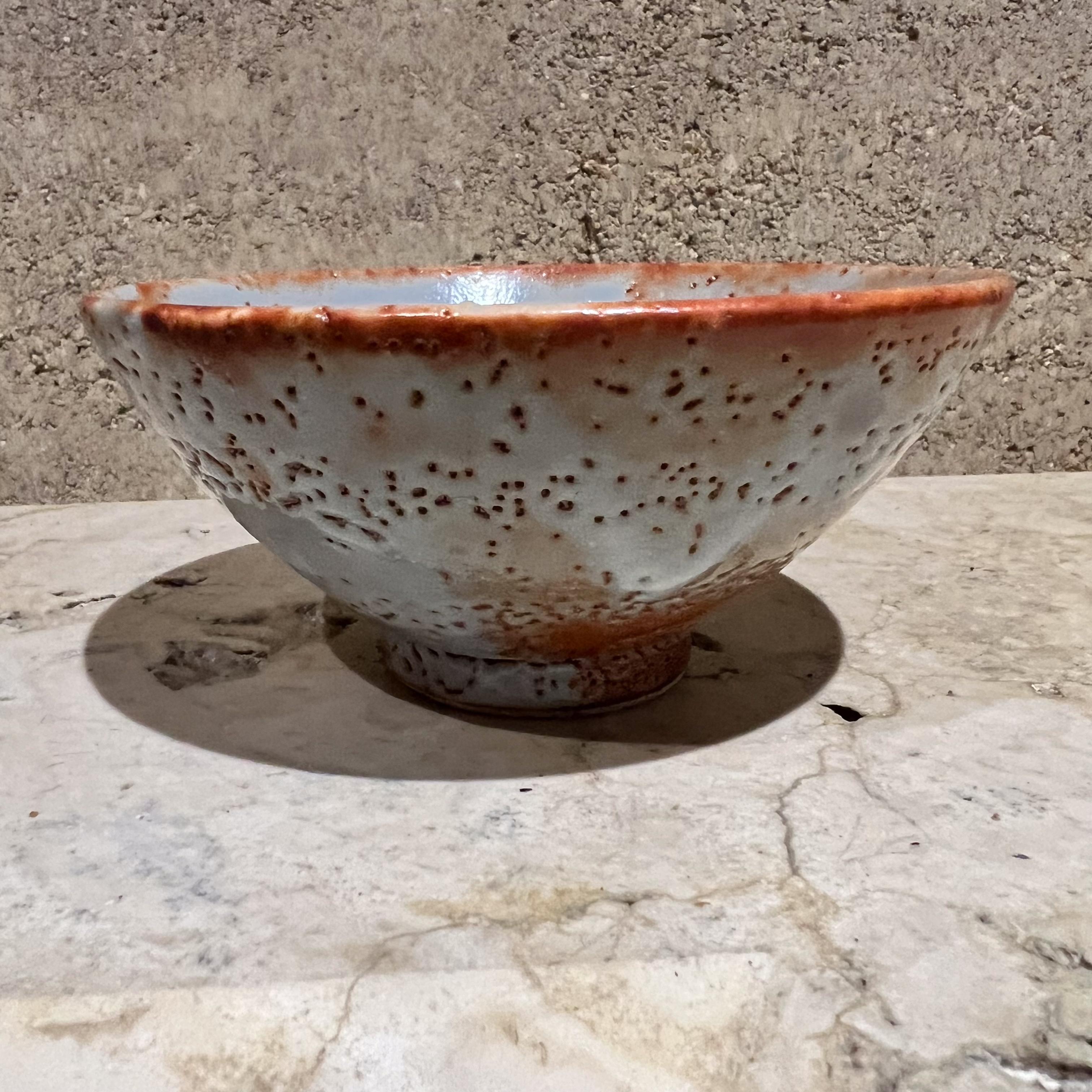1970er Jahre Fabulous Five Blue Art Pottery Schalen Abstrakte Keramik (Töpferwaren) im Angebot