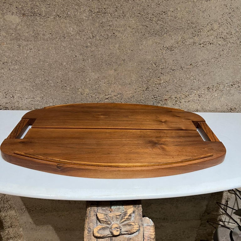 Fancy wood cutting board Modern Charcuterie platter
1.25 tall x 18 w x 12
Preowned original vintage condition
See images provided please.