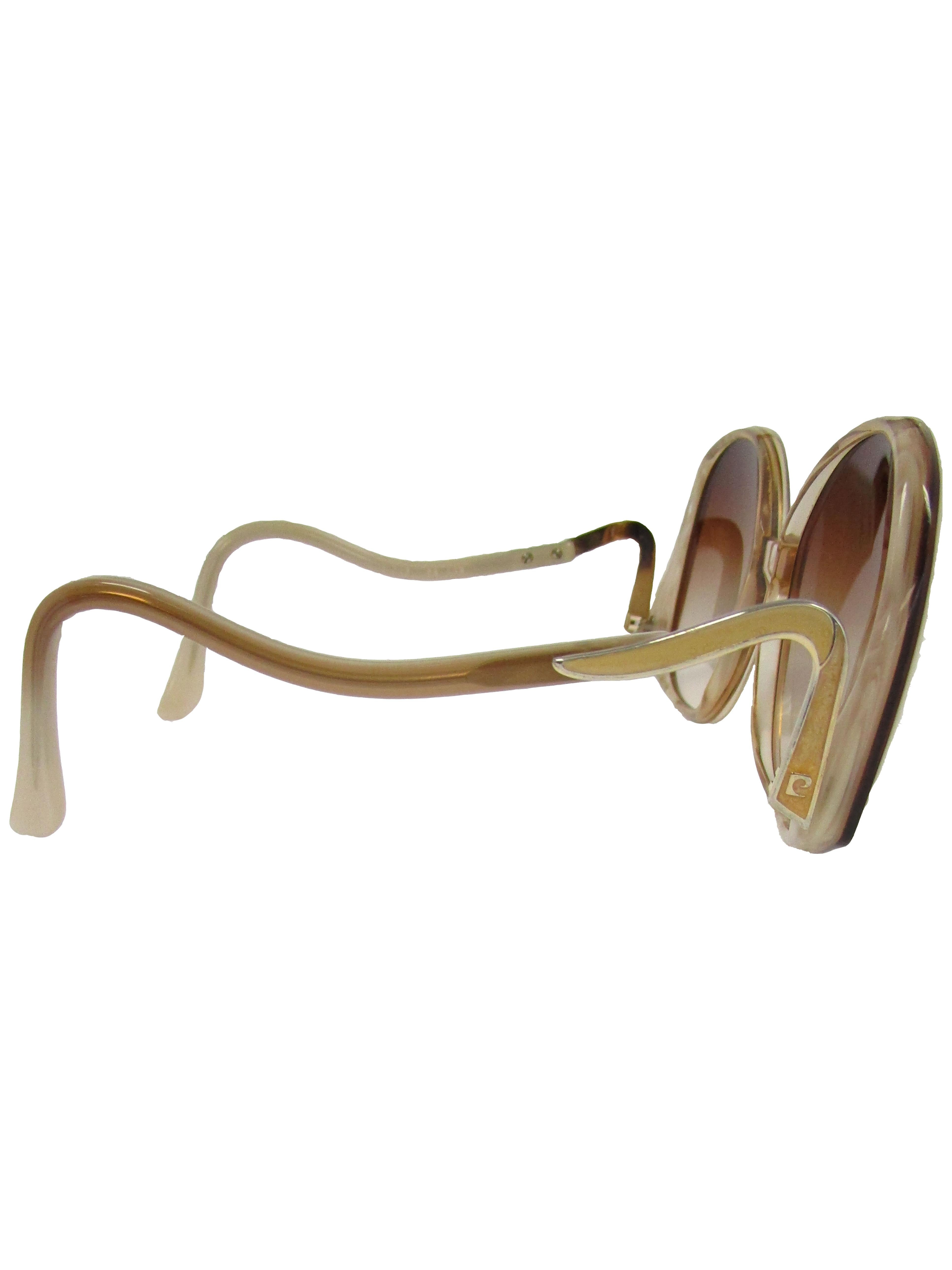 1970's Fantastic Pierre Cardin Amber Lens and Ivory Framed Sunglasses  In Excellent Condition For Sale In Houston, TX