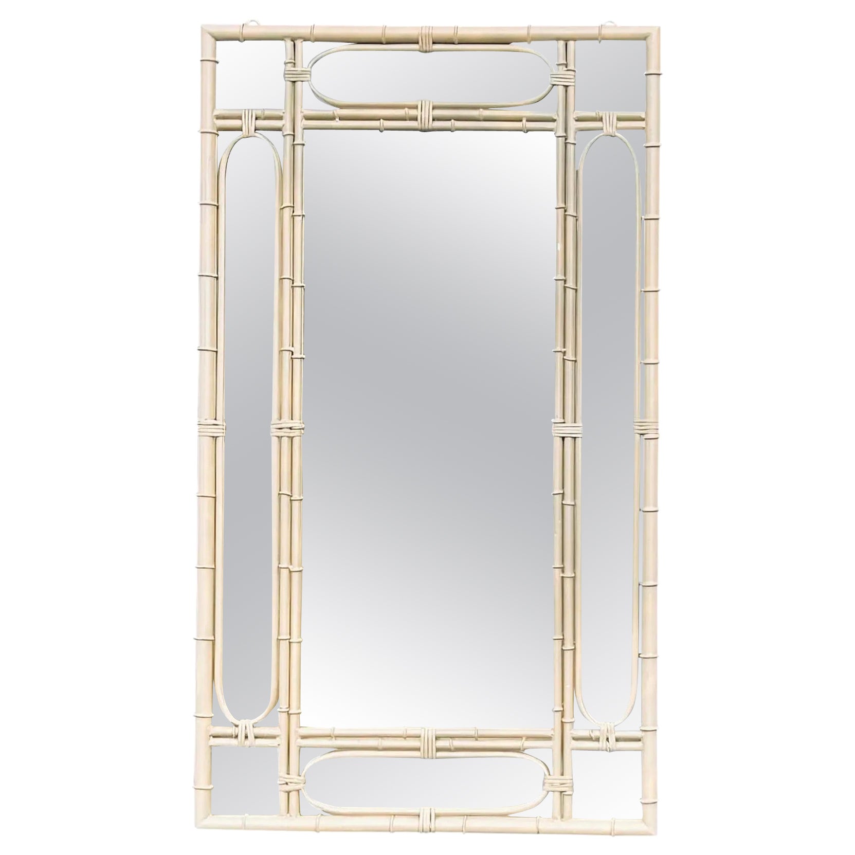 Miroir mural en métal faux bambou des années 1970 en vente