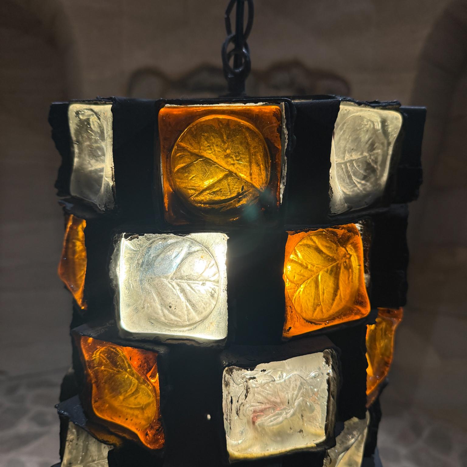 XX secolo Ciondoli brutalisti in metallo e Stained Glass di Felipe Delfinger per Feders degli anni '70 in vendita