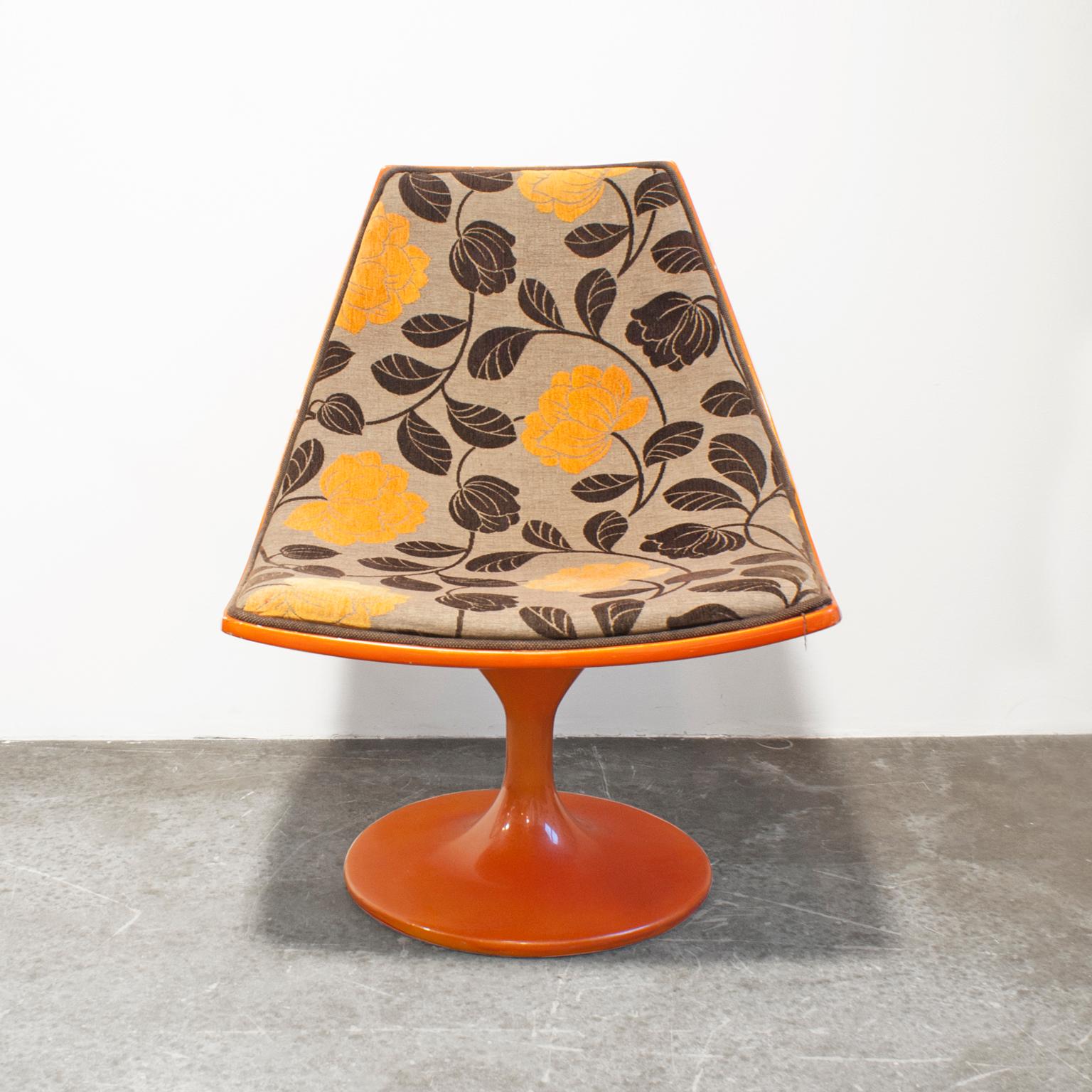 European 1970s Fiberglass Orange Tulip Lounge Chair For Sale