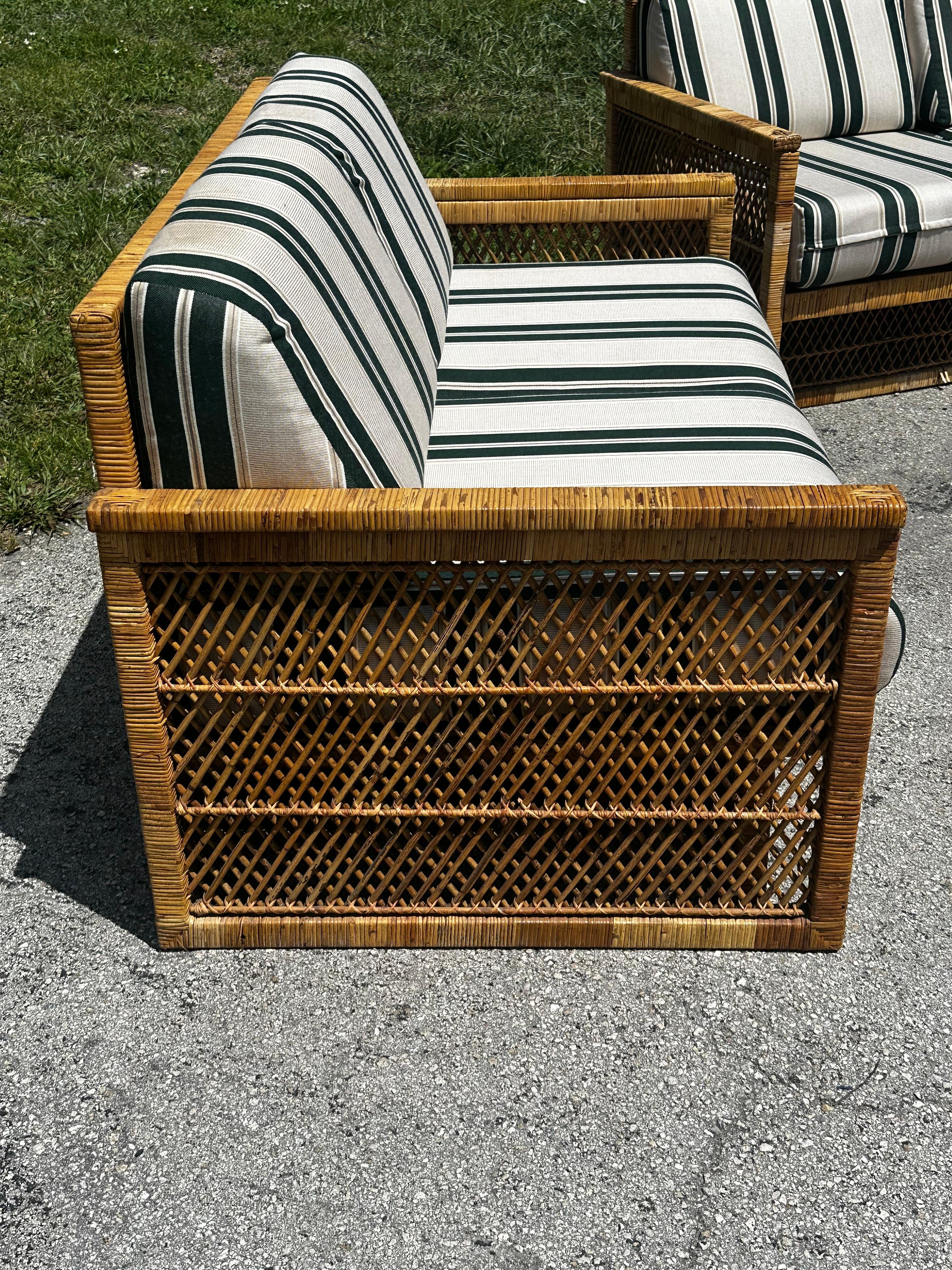 Divano in rattan anni '70 a strisce bianche e verdi stile McGuire, set di 2 in vendita 6