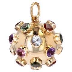 1970s Fine Stones 18 Karat Yellow Gold Spoutnik Shape Pendant