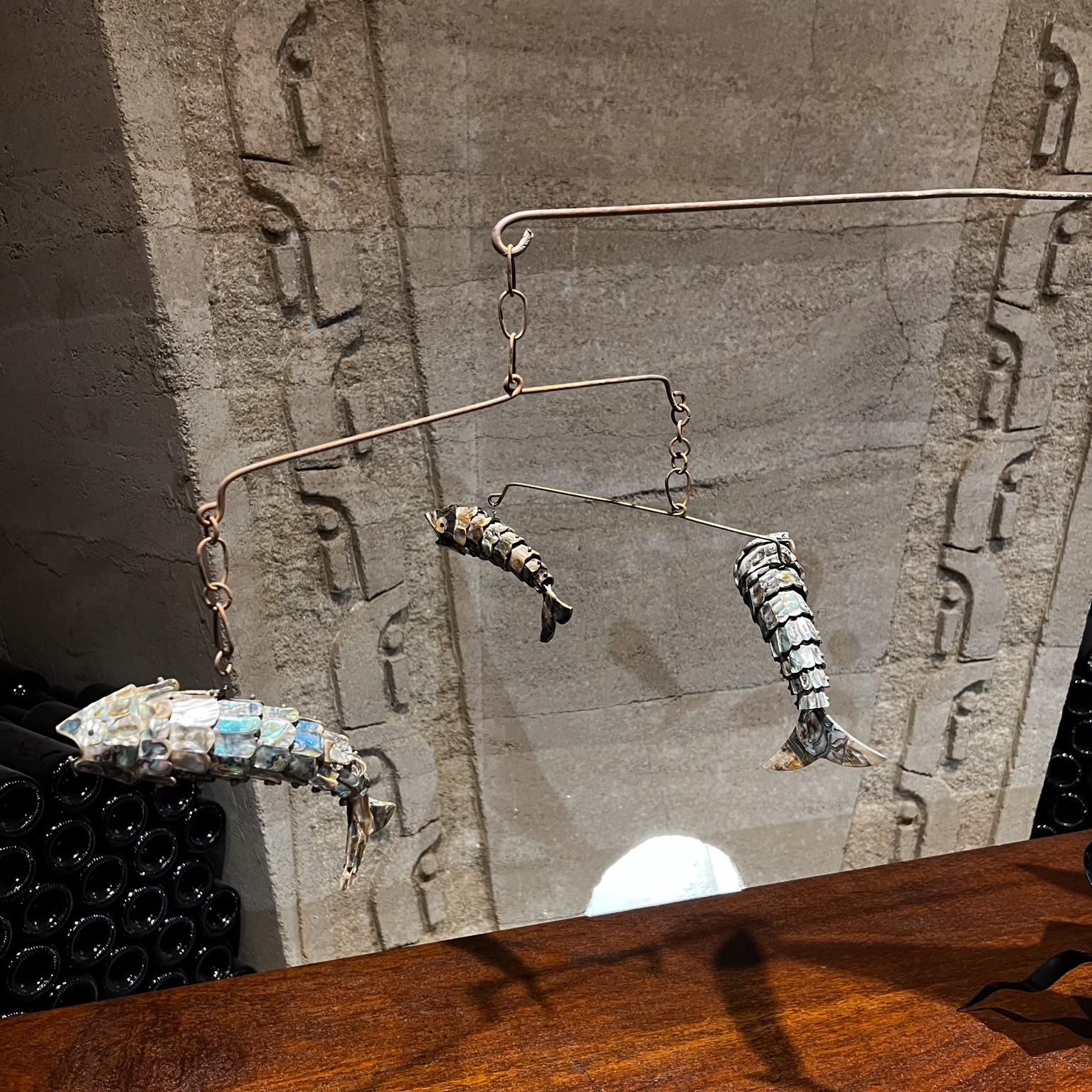 Mid-Century Modern 1970s Fish Mobile Kinetic Table Sculpture Metal and Silver For Sale