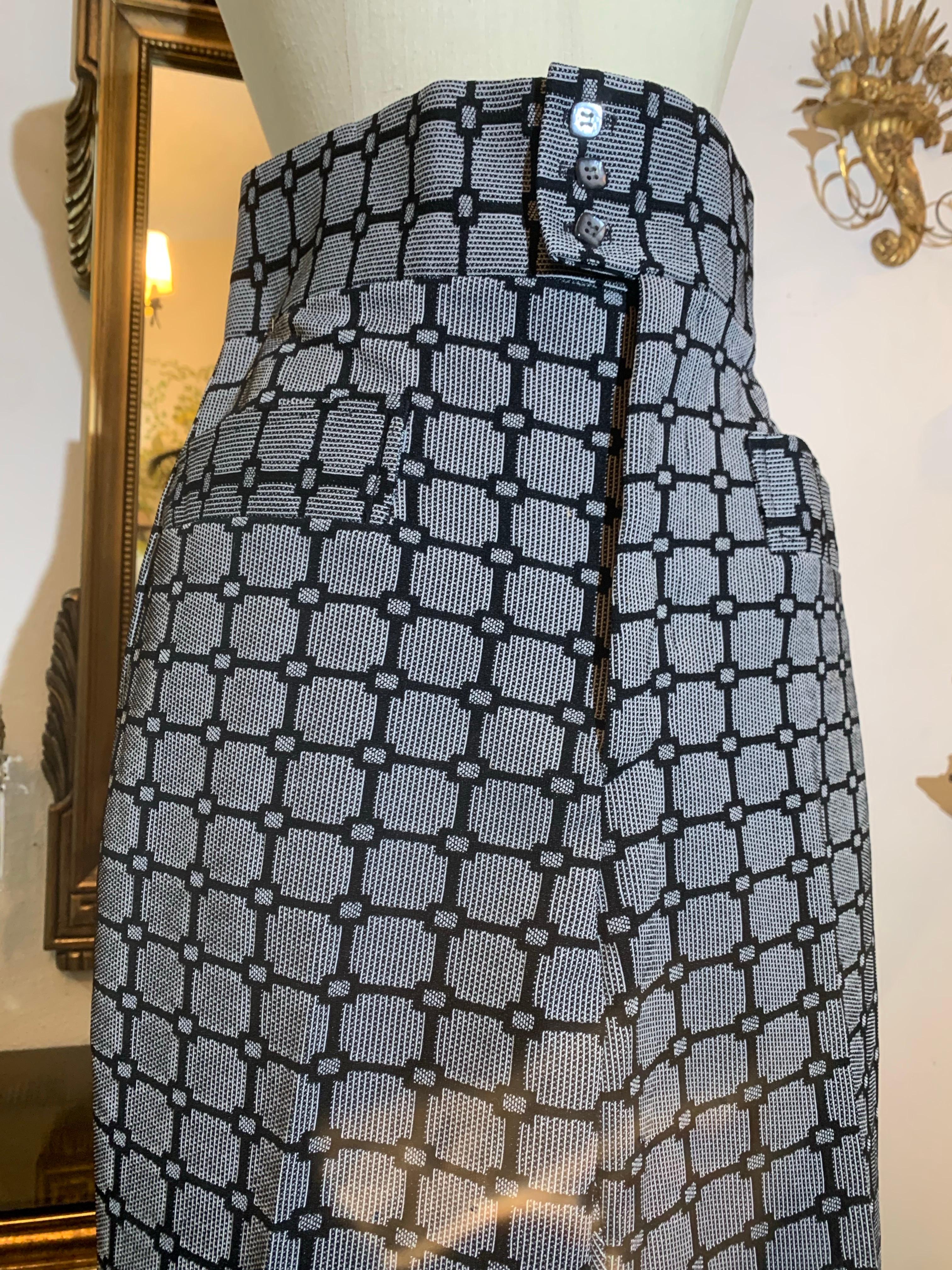 1970er Schlaghosen mit hohem Kummerbund und hoher Taille aus Polyester-Strick Schwarz & Grau Disco-Hosen im Angebot 7