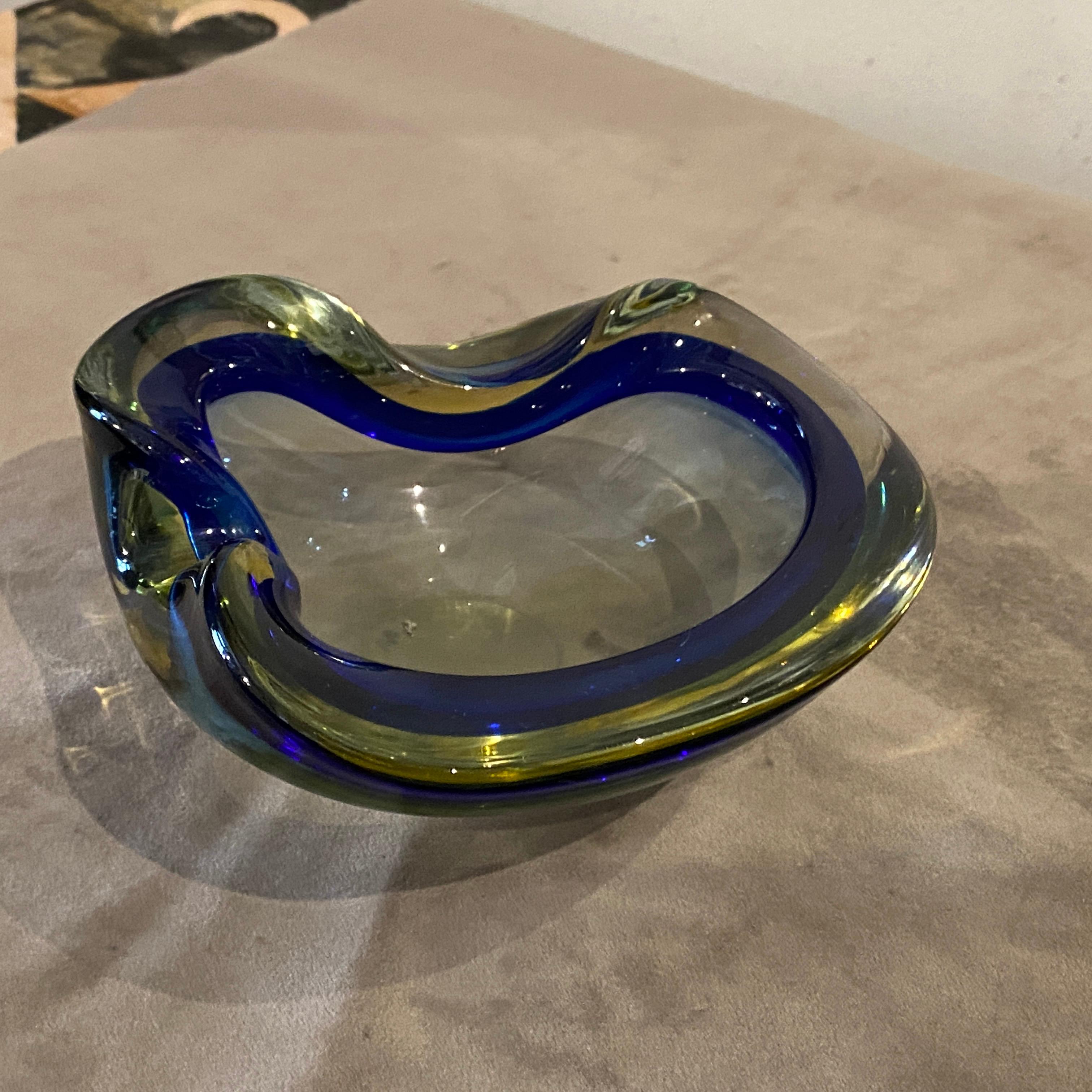 A 1970s Flavio Poli Blue and Green Sommerso Murano Glass Bowl In Good Condition In Aci Castello, IT