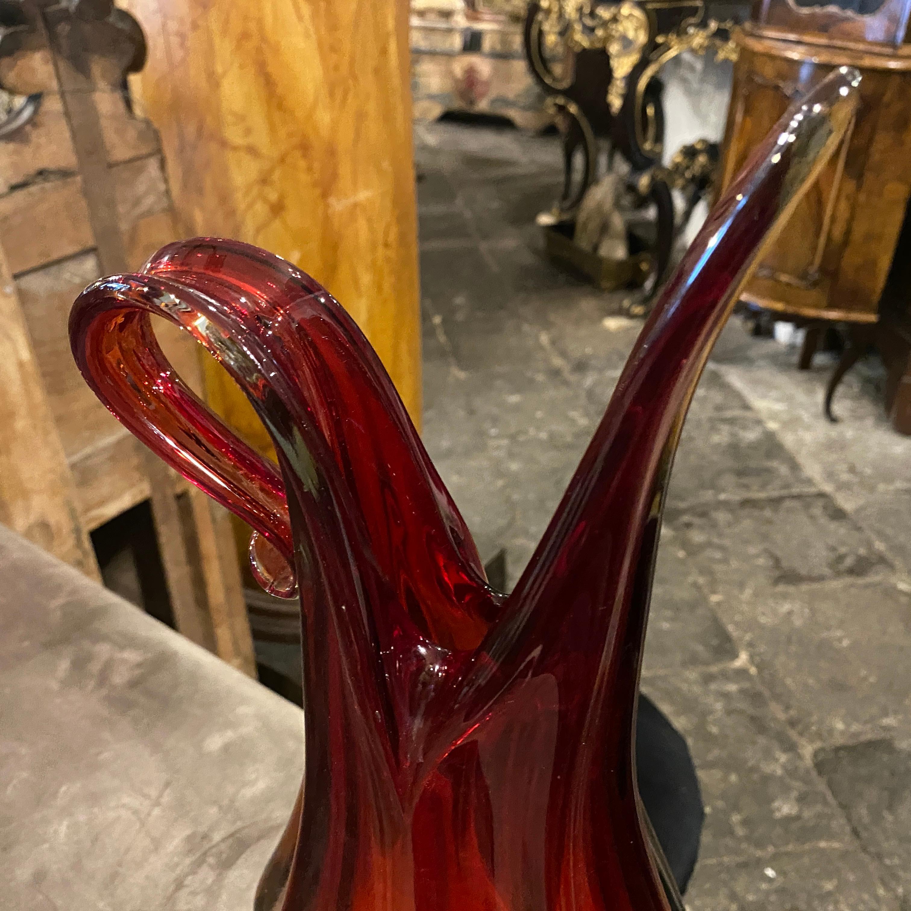 1970er Flavio Poli Mid-Century Modern Rot Murano Glas Vase (Muranoglas) im Angebot