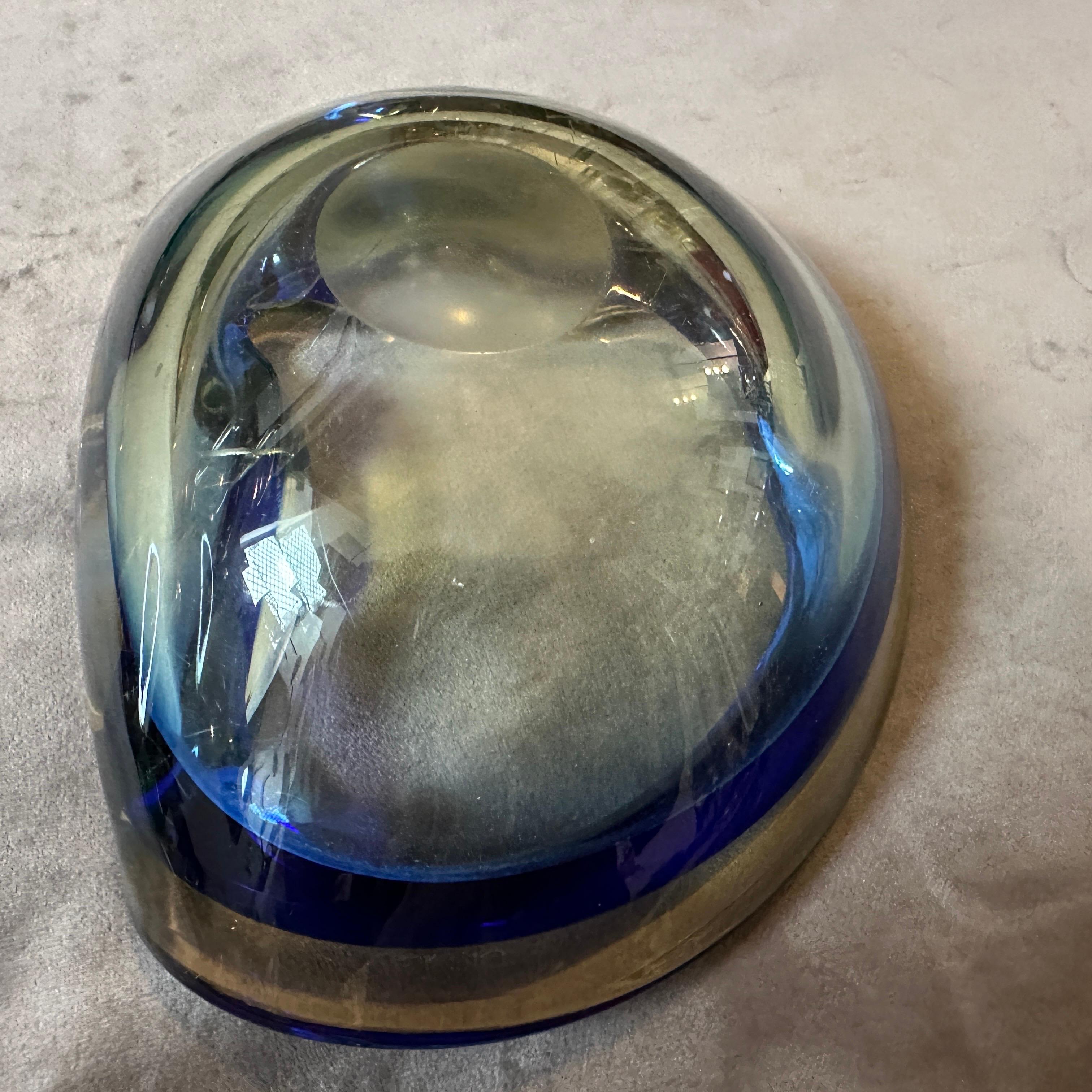 1970er Flavio Poli Sommerso Aschenbecher aus gelbem und blauem Murano-Glas 1