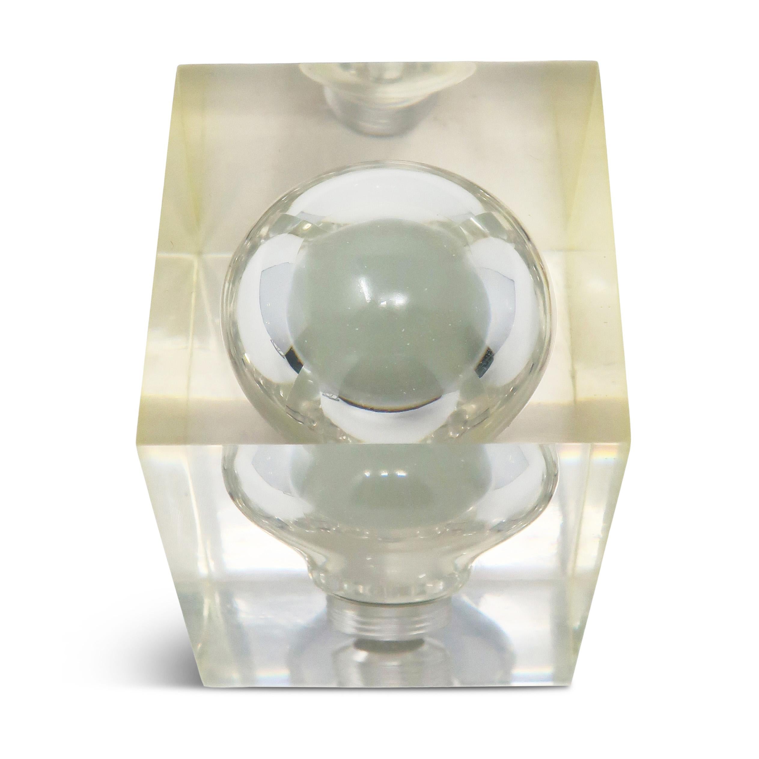 1970s Floating Light Bulb in Lucite Sculpture by Pierre Giraudon In Good Condition For Sale In Brooklyn, NY