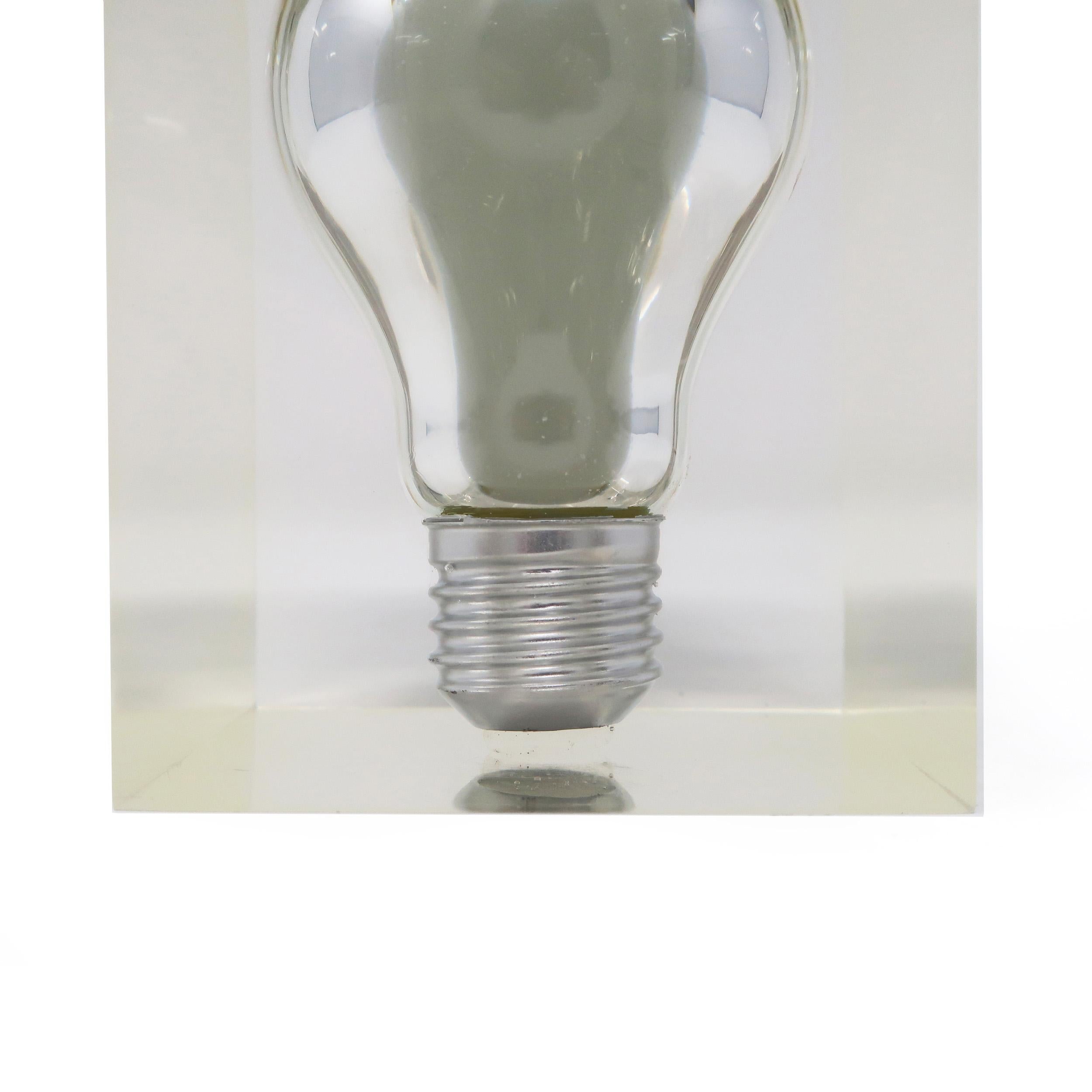 1970s Floating Light Bulb in Lucite Sculpture by Pierre Giraudon For Sale 2