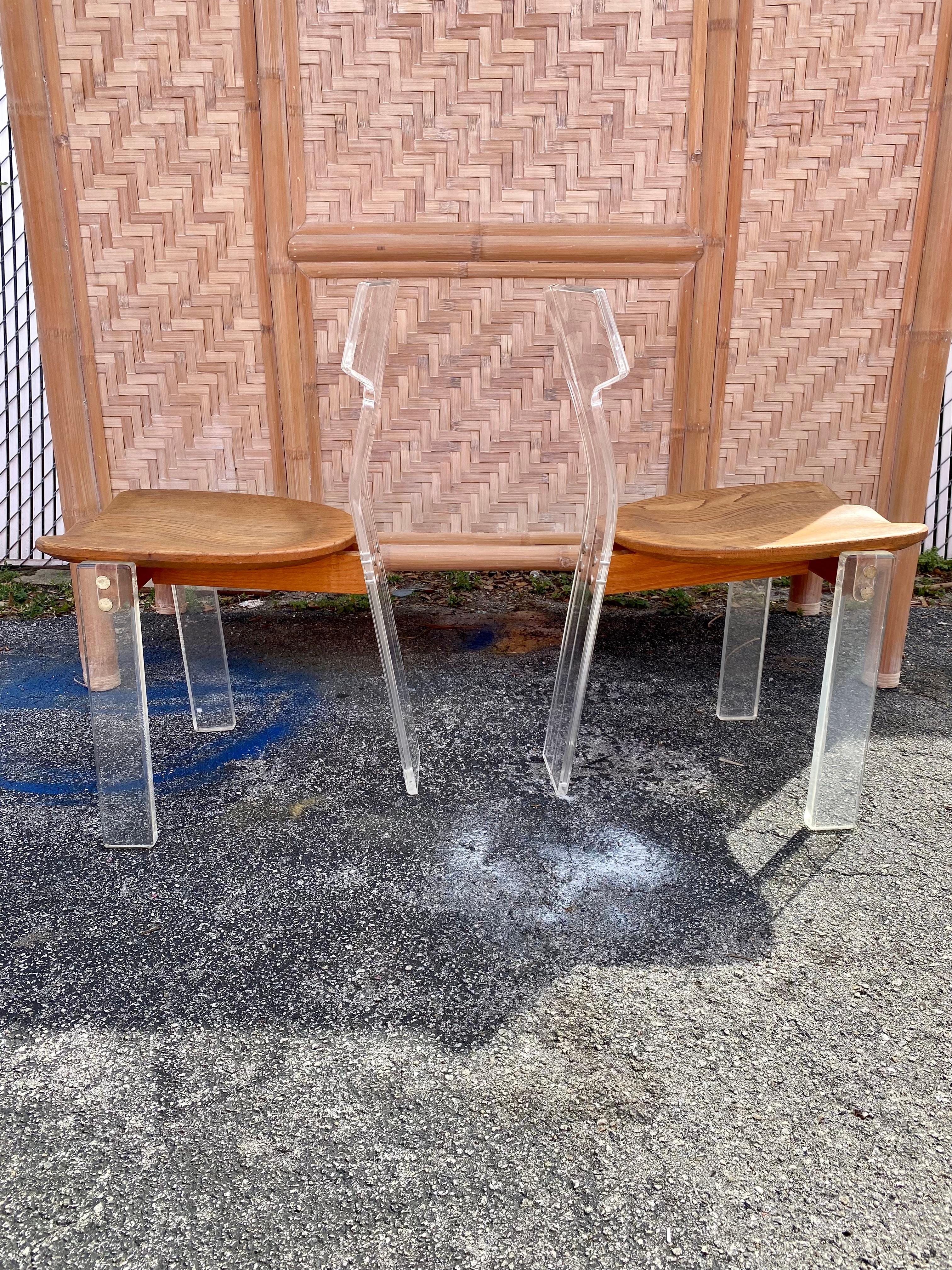 Mid-Century Modern 1970s Floating  Lucite Oak Three Legged Chair For Sale
