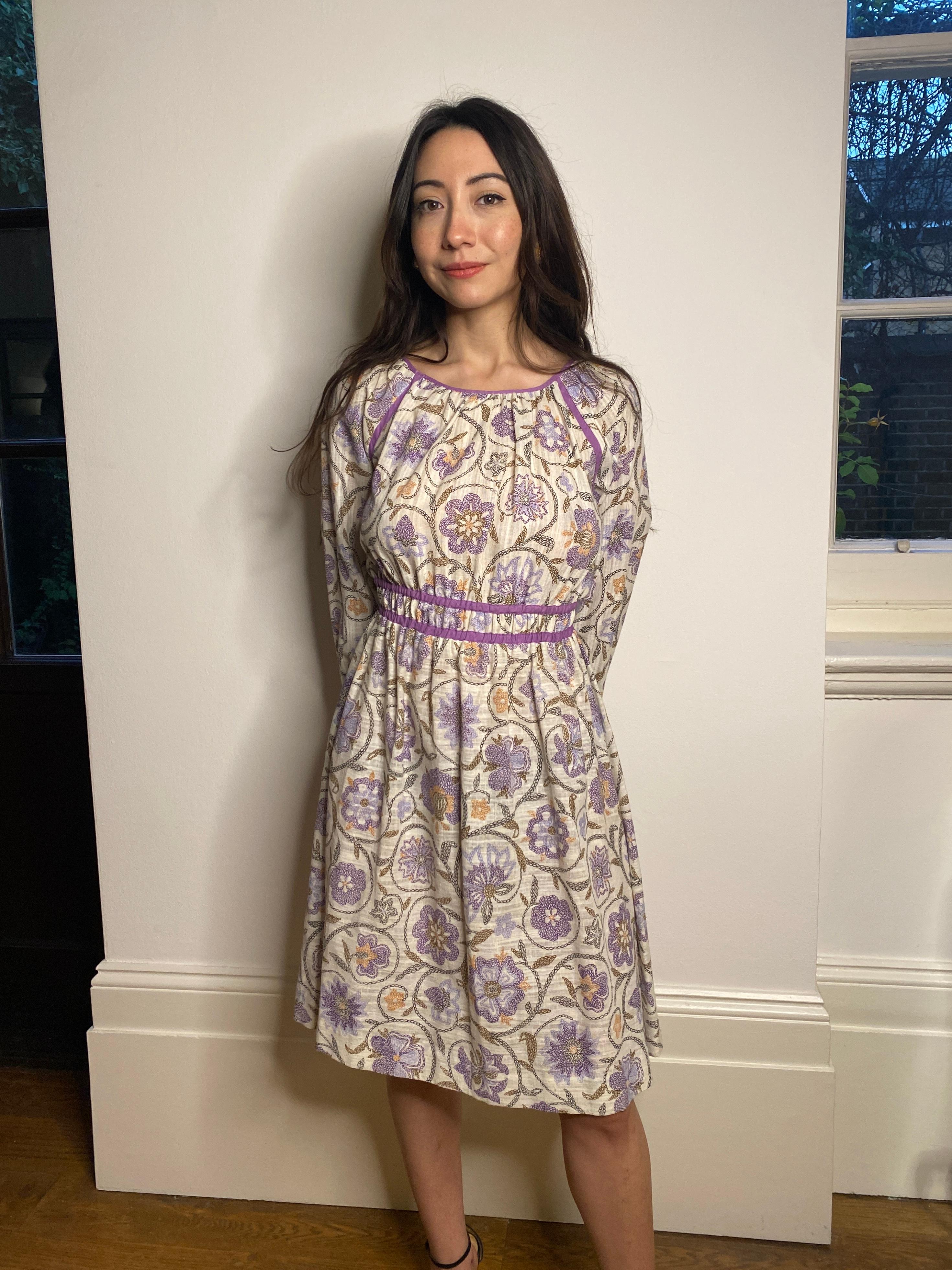 Robe Boho en étoffe de fromage à fleurs des années 1970 en vente 1