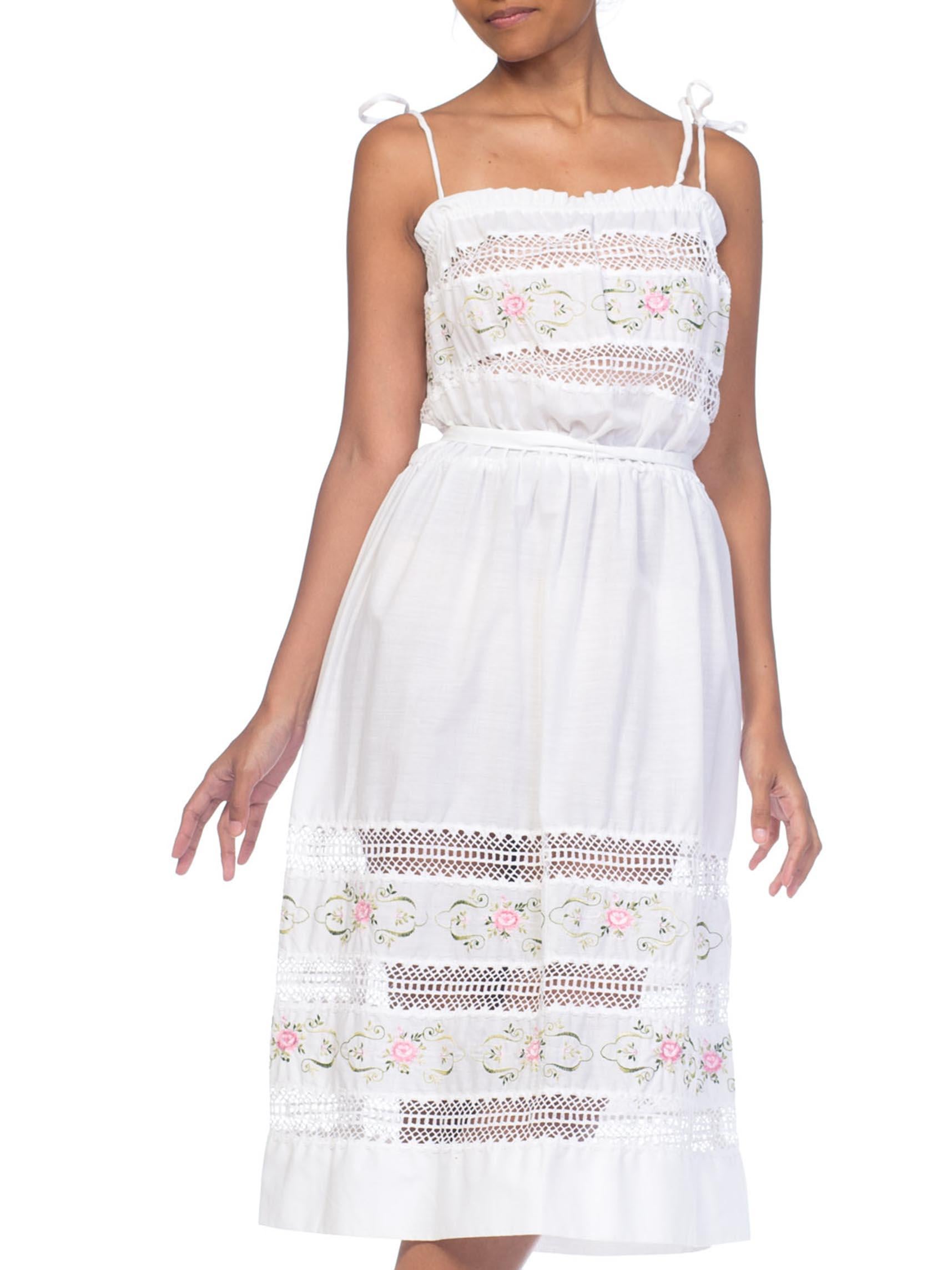 1970S White Poly/Cotton Floral Embroidered Boho Lace Dress In Excellent Condition In New York, NY