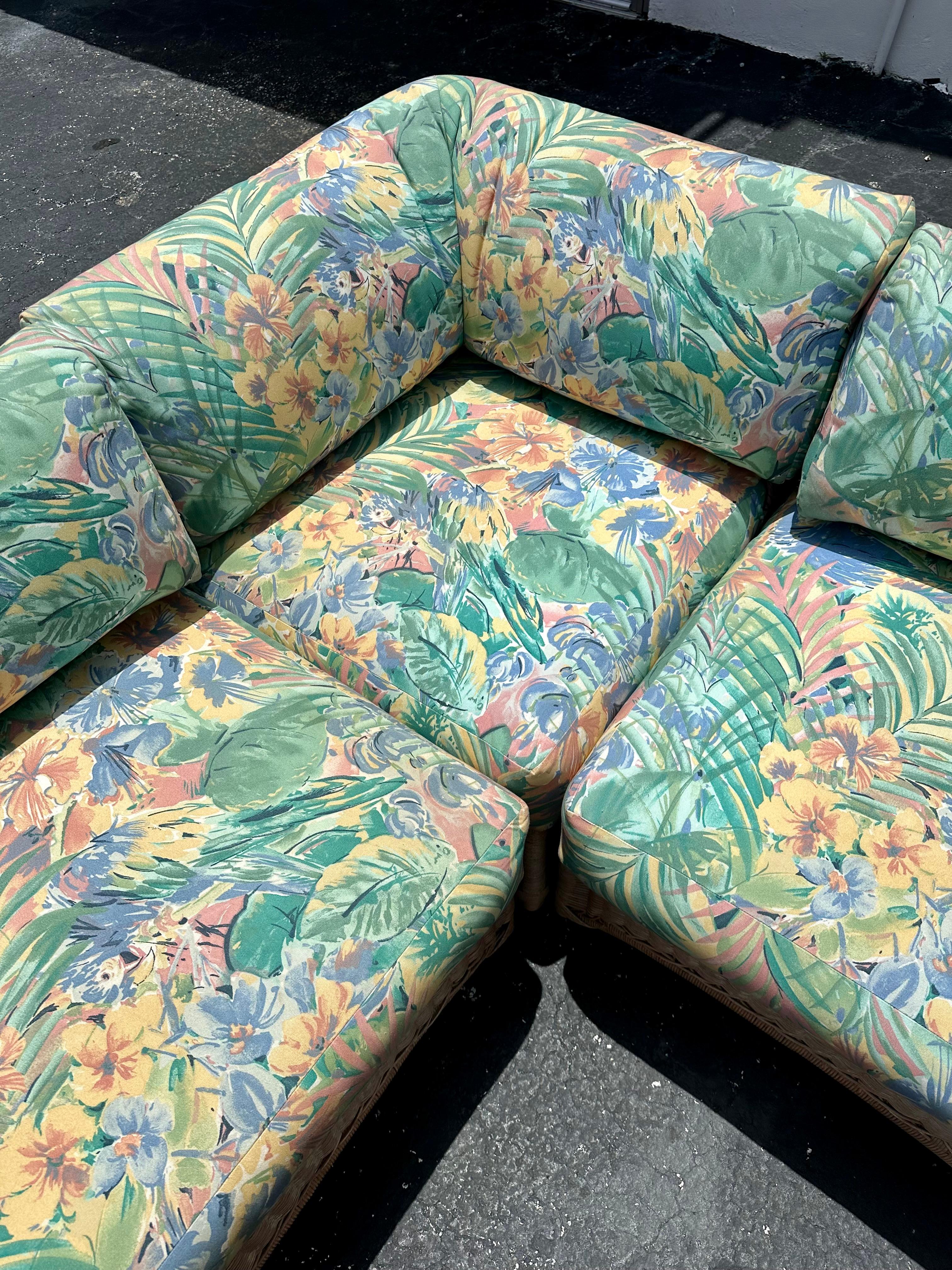 Divano componibile in rattan organico floreale degli anni '70, set di 6 persone in vendita 6