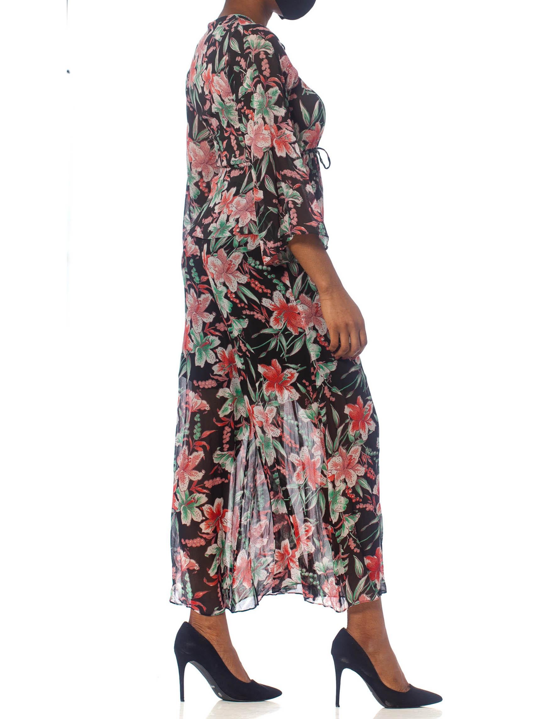 Camicetta e pantaloni in chiffon di rayon floreale degli anni '70 in vendita 2