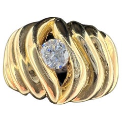 1970er geriffelter Semi Dome Diamant Gelbgold Solitär Ring