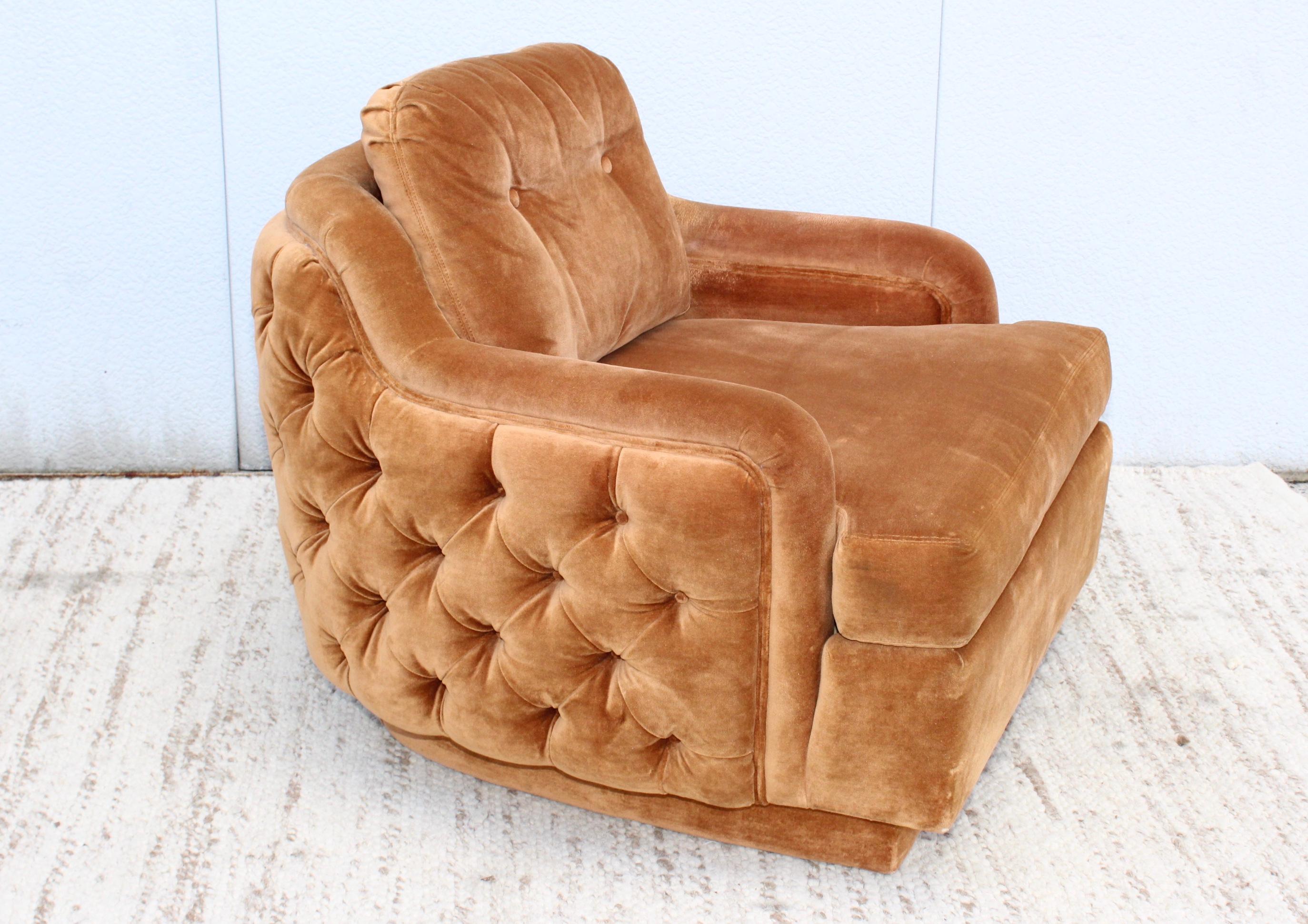 Mid-Century Modern 1970's Folio 500 Collection Tufted Club Chair by Henredon