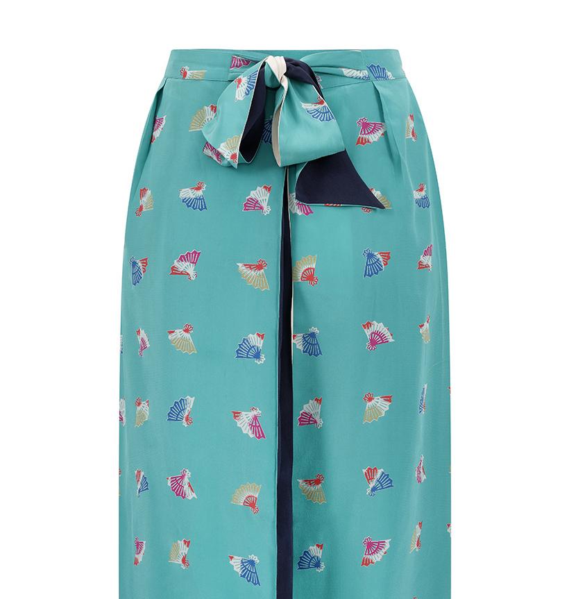 Women's 1970s Franck Olivier Novelty Fan Print Skirt Suit For Sale