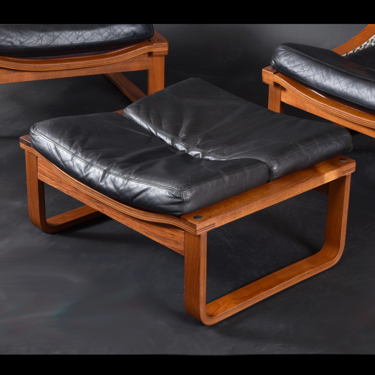 Mid-Century Modern 1970s Fred Lowen for Tessa Black Leather & Teak T4 Lounge Chairs and Ottoman