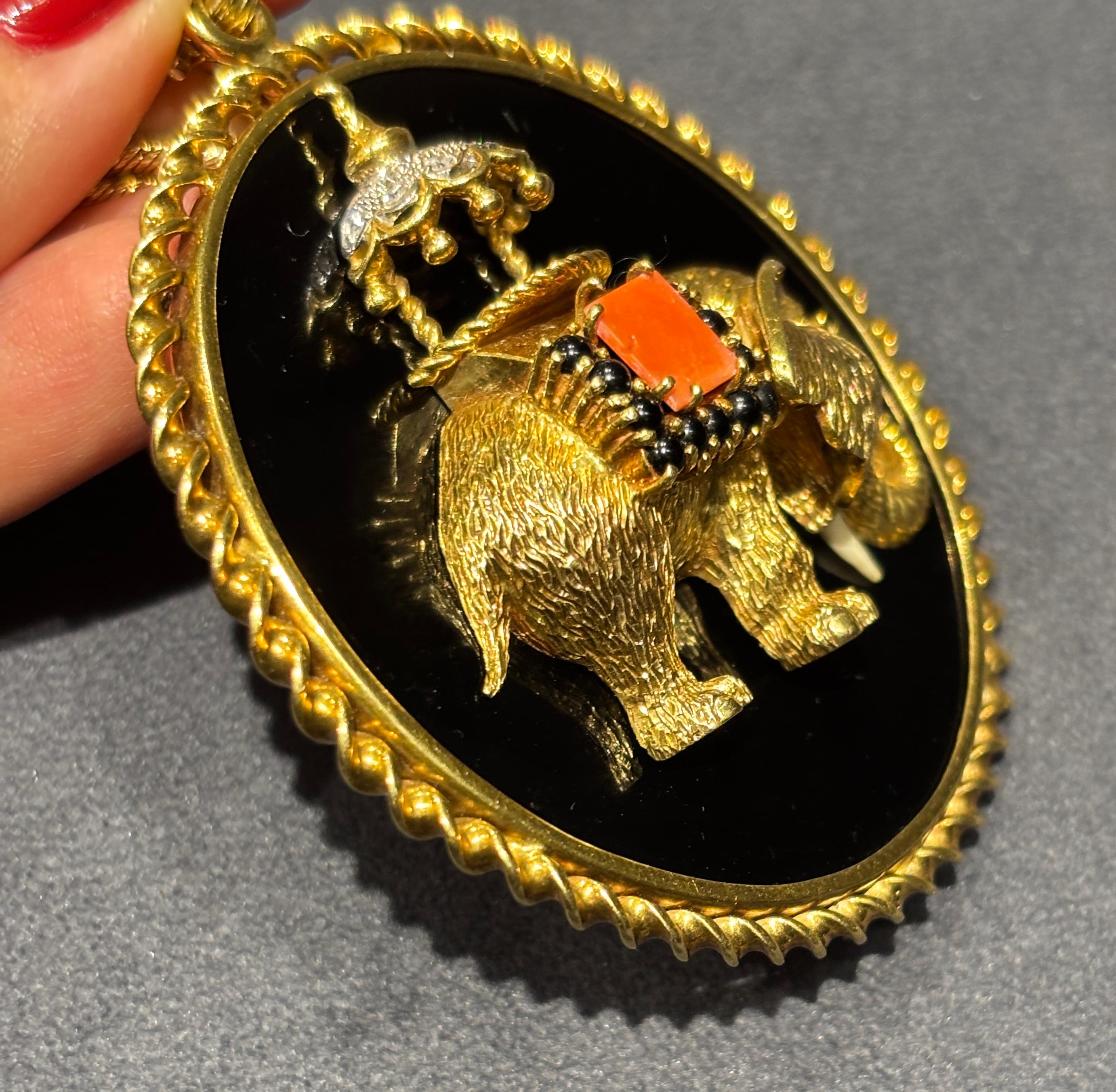 1970's Fred Paris 18k gold, onyx, coral and diamond sautoire For Sale 4