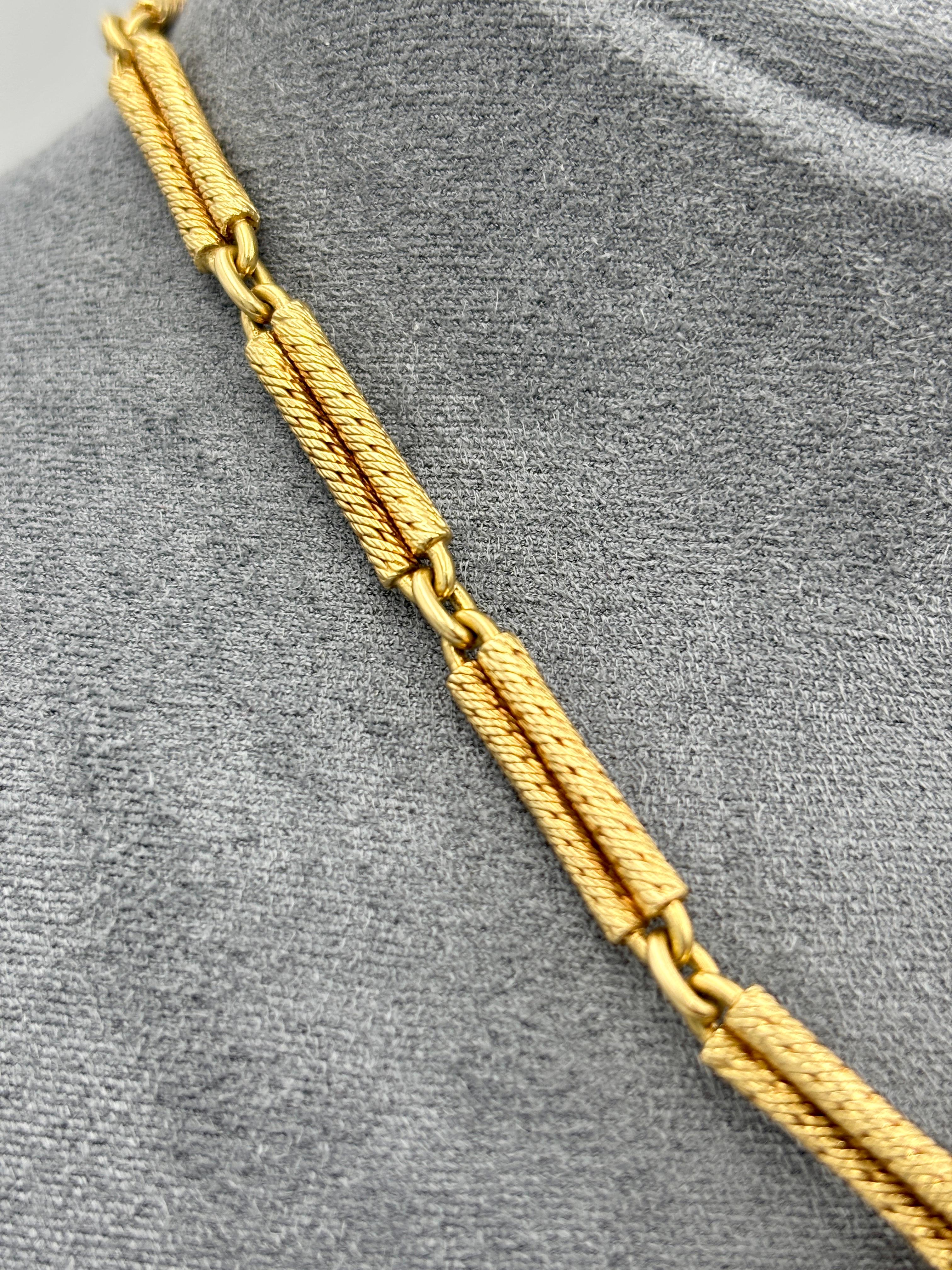 1970's Fred Paris 18k gold, onyx, coral and diamond sautoire For Sale 1