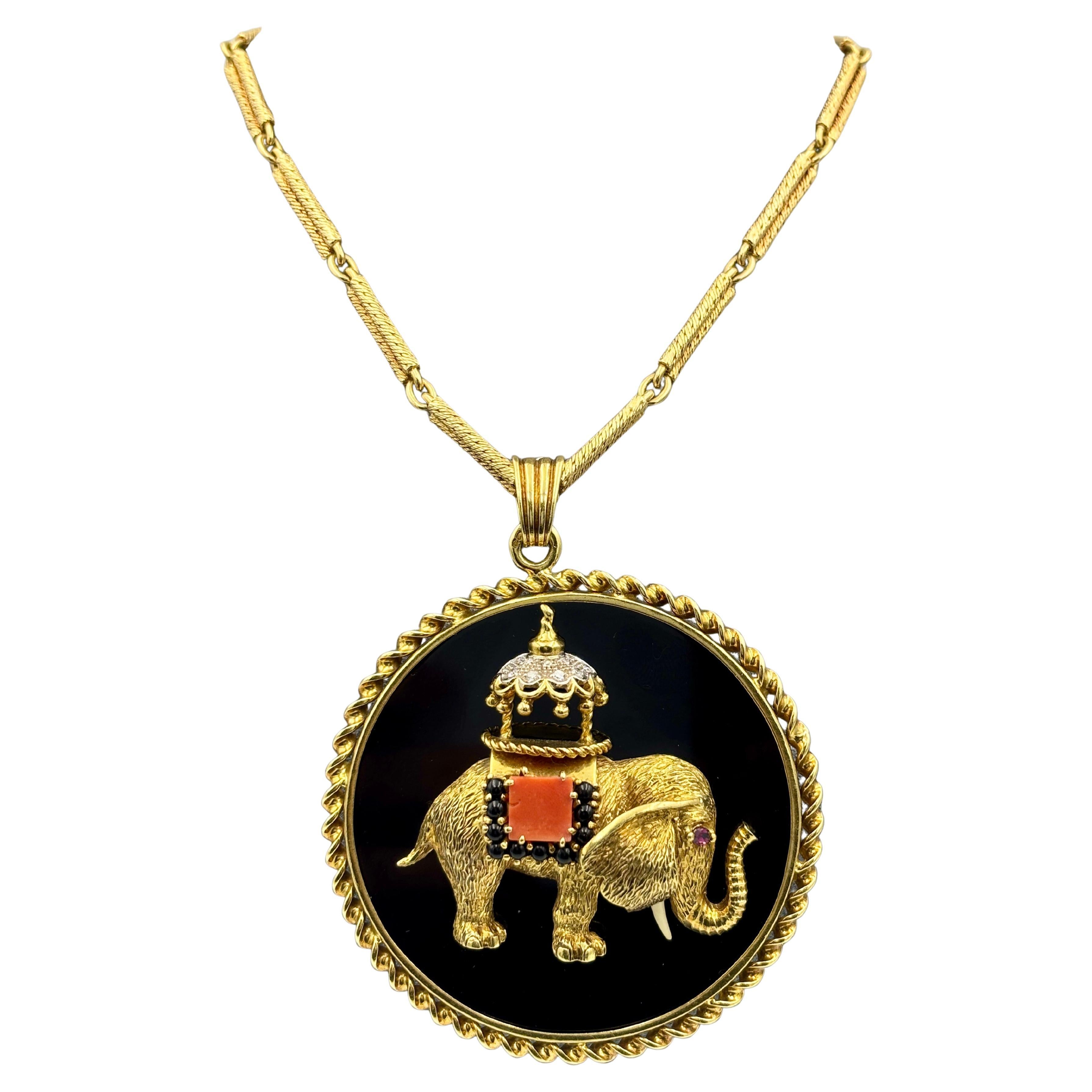 1970's Fred Paris 18k gold, onyx, coral and diamond sautoire For Sale