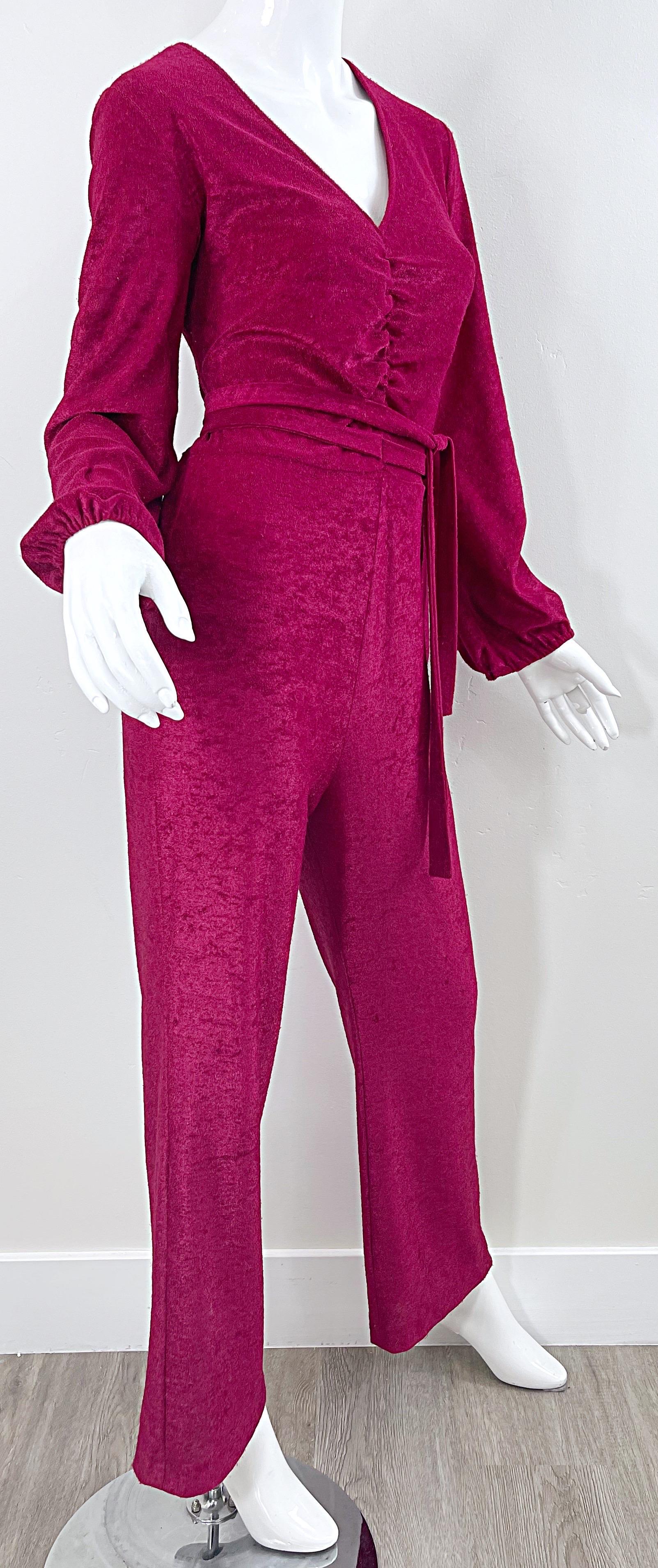 1970s Fredericks of Hollywood Burgundy Terrycloth Velour Vintage 60s Jumpsuit For Sale 9