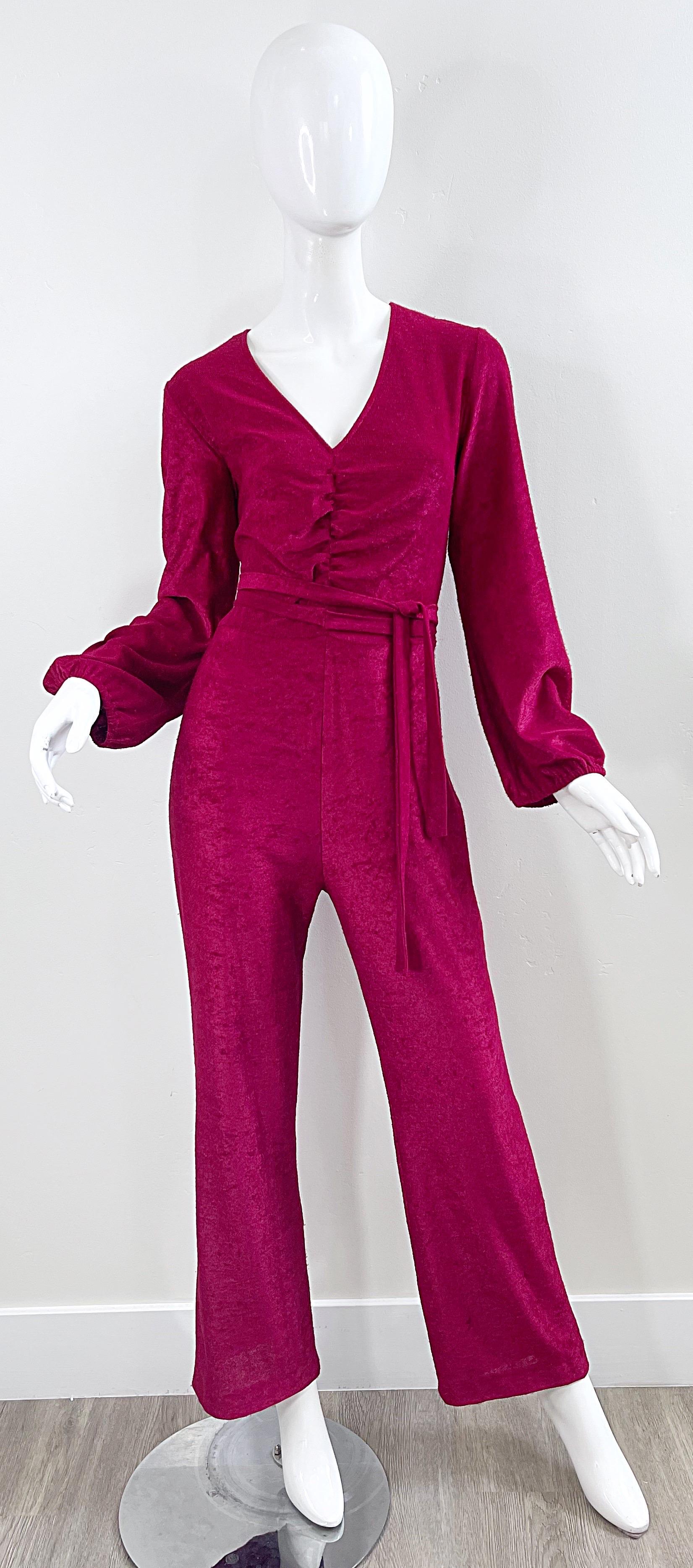 1970s Fredericks of Hollywood Burgundy Terrycloth Velour Vintage 60s Jumpsuit In Excellent Condition For Sale In San Diego, CA