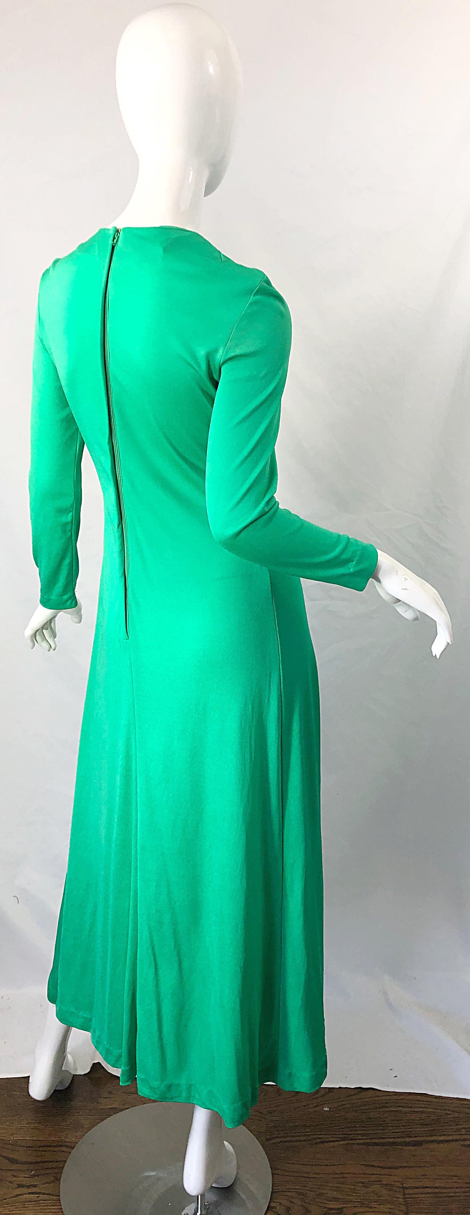 1970er Fredericks of Hollywood Kelly Grünes Vintage Jersey 70er Jahre Maxikleid aus Jersey Damen im Angebot