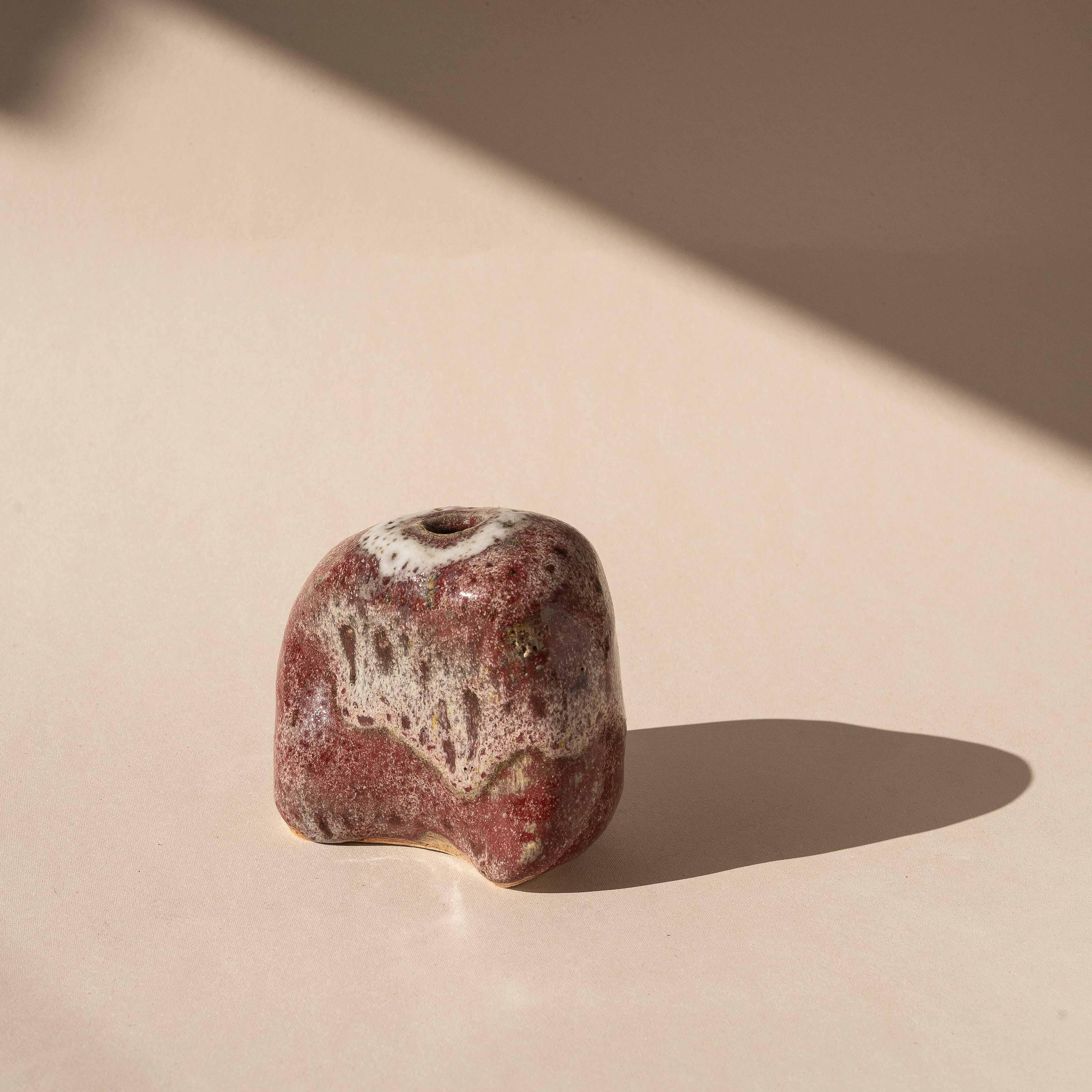 1970er Jahre Freiform-Keramik Soliflore Vase - Rosa und Beige Glasur, Mid-Century Modern im Angebot 2