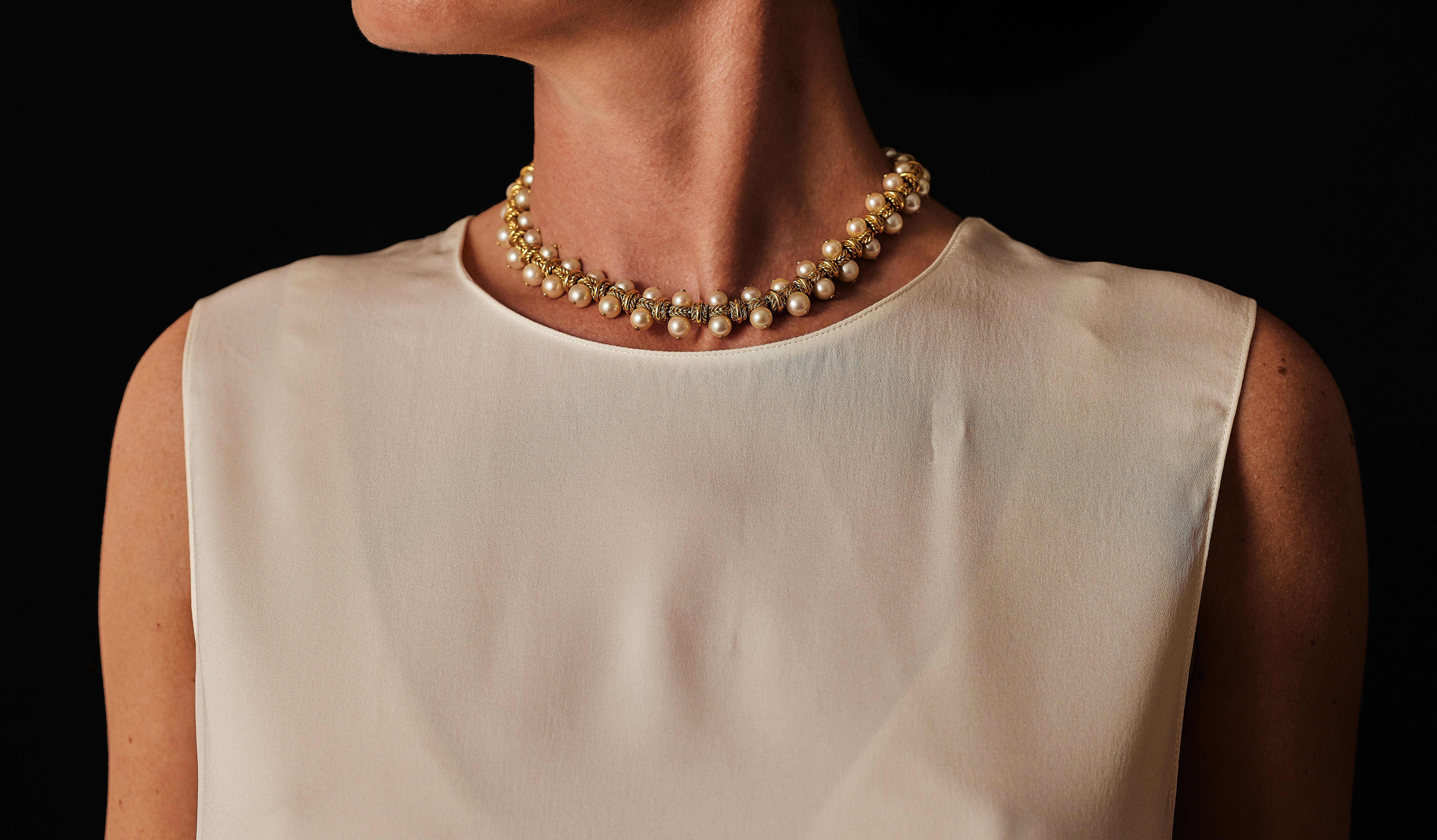 Collana francese anni '70 in oro e perle. In condizioni buone in vendita a Malmö, Skåne län