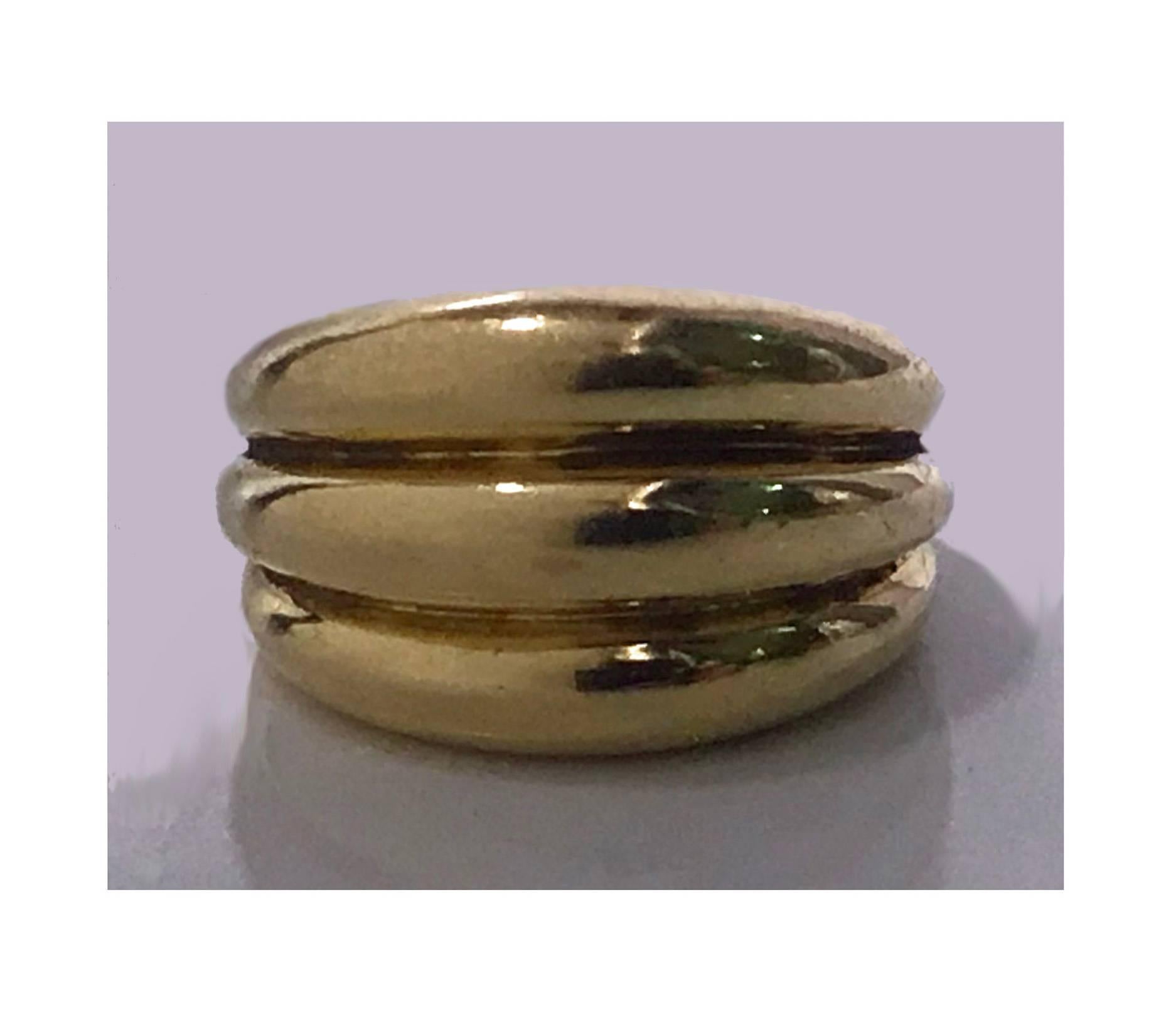 1970s French 18 Karat Ring In Excellent Condition In Toronto, ON