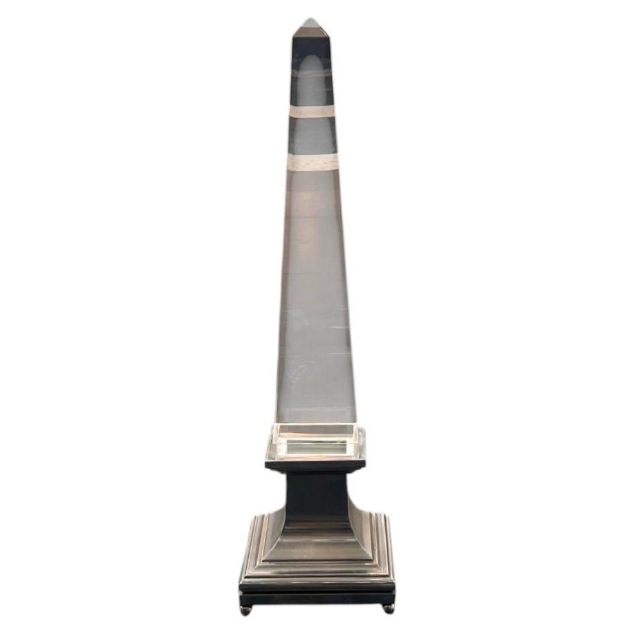 Lampada obelisco in vetro acrilico francese degli anni ’70, disegnata da Sandro Petti per Maison Jansen