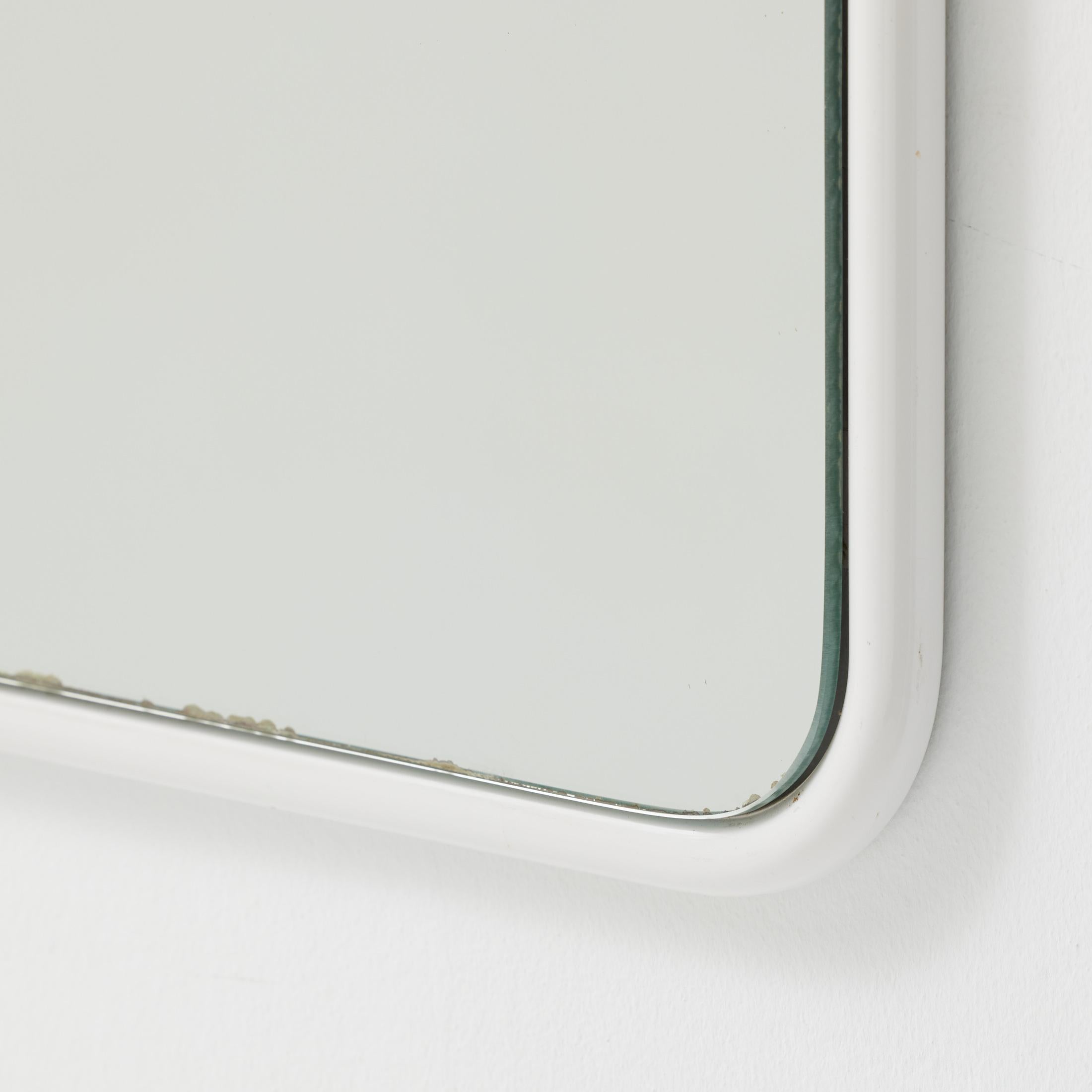 1970s French Arch Mirror with Lacquered White Frame In Good Condition For Sale In Barcelona, ES