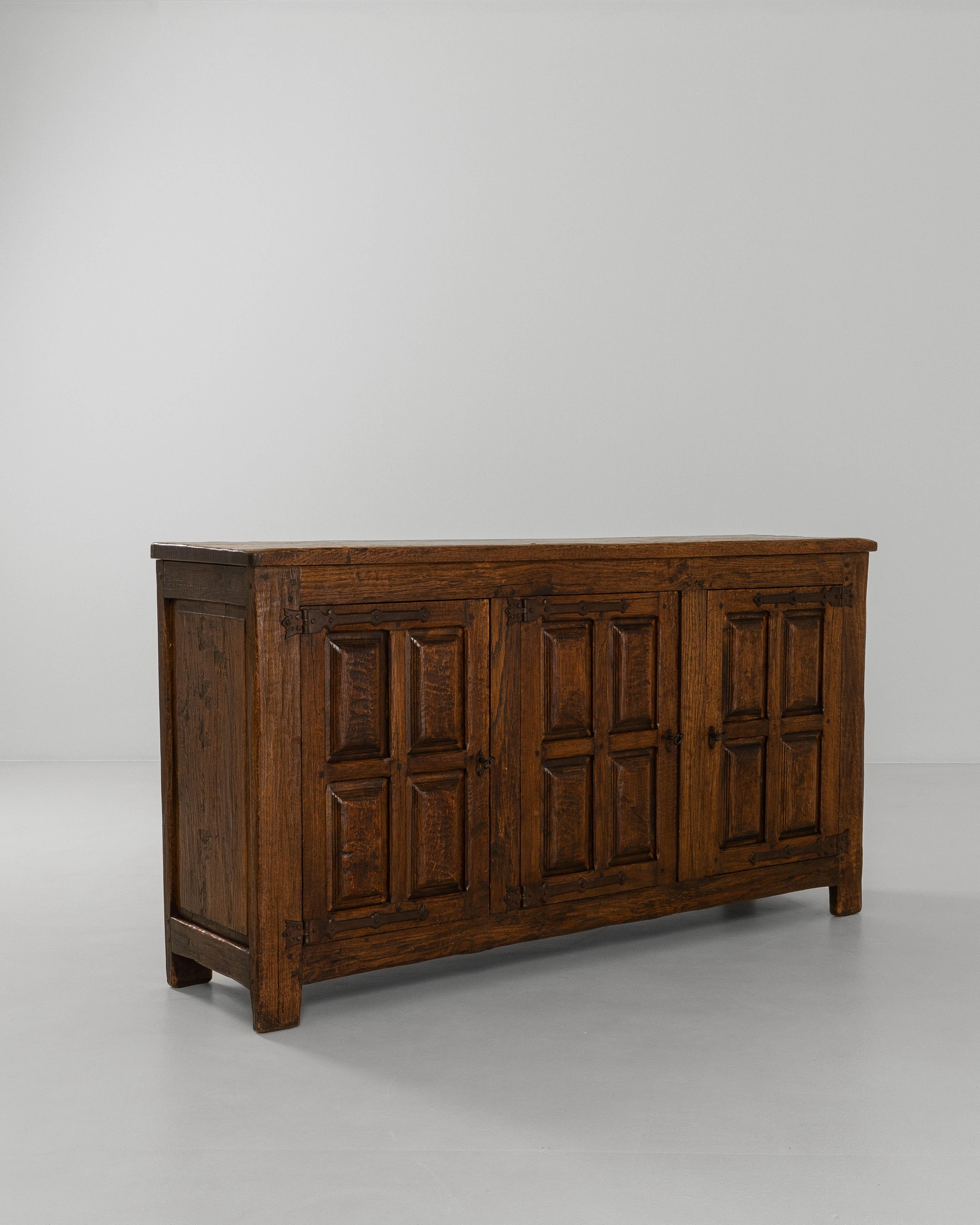 1970s French Baroque Oak Buffet With Iron Hardware For Sale 8