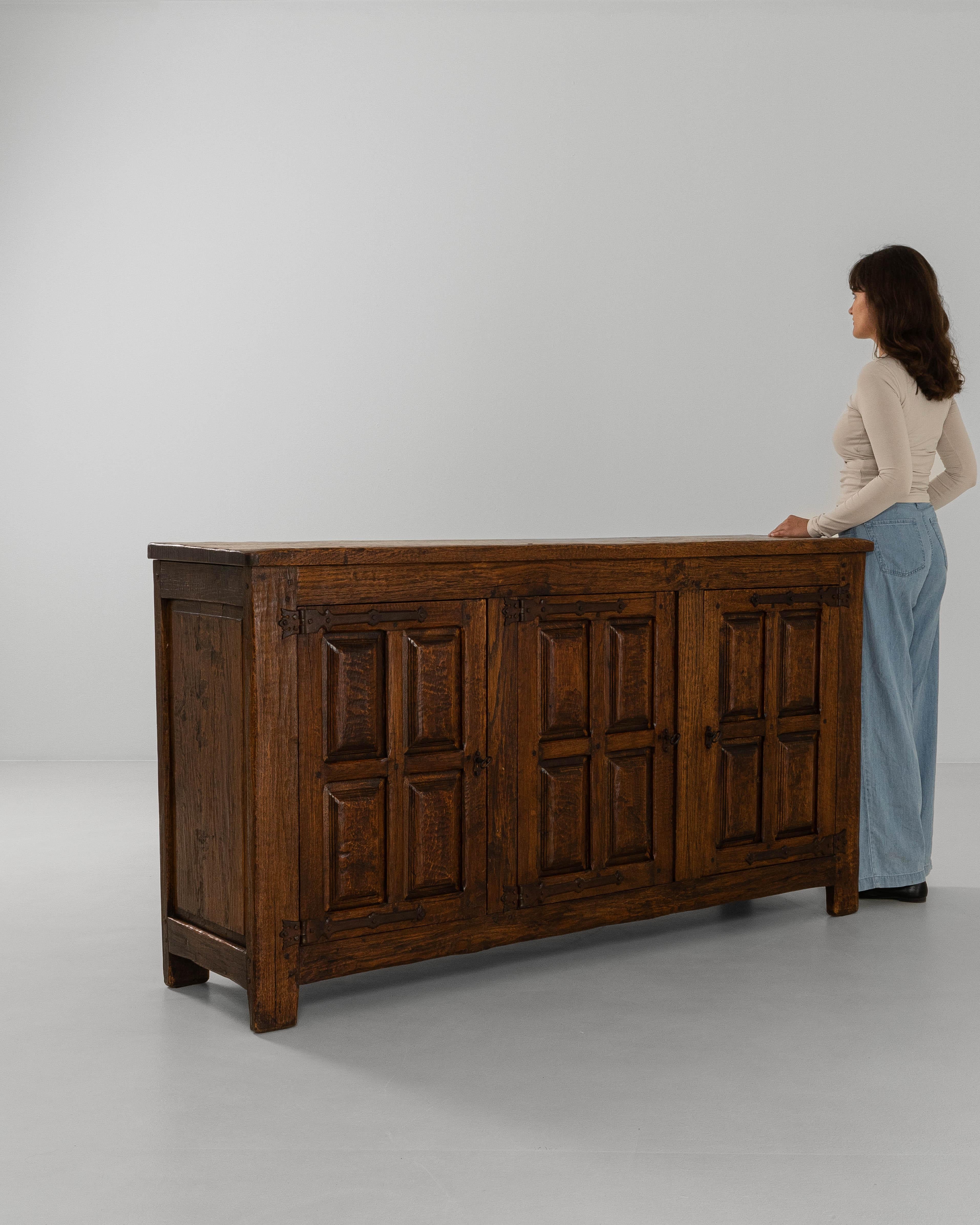 1970s French Baroque Oak Buffet With Iron Hardware For Sale 11