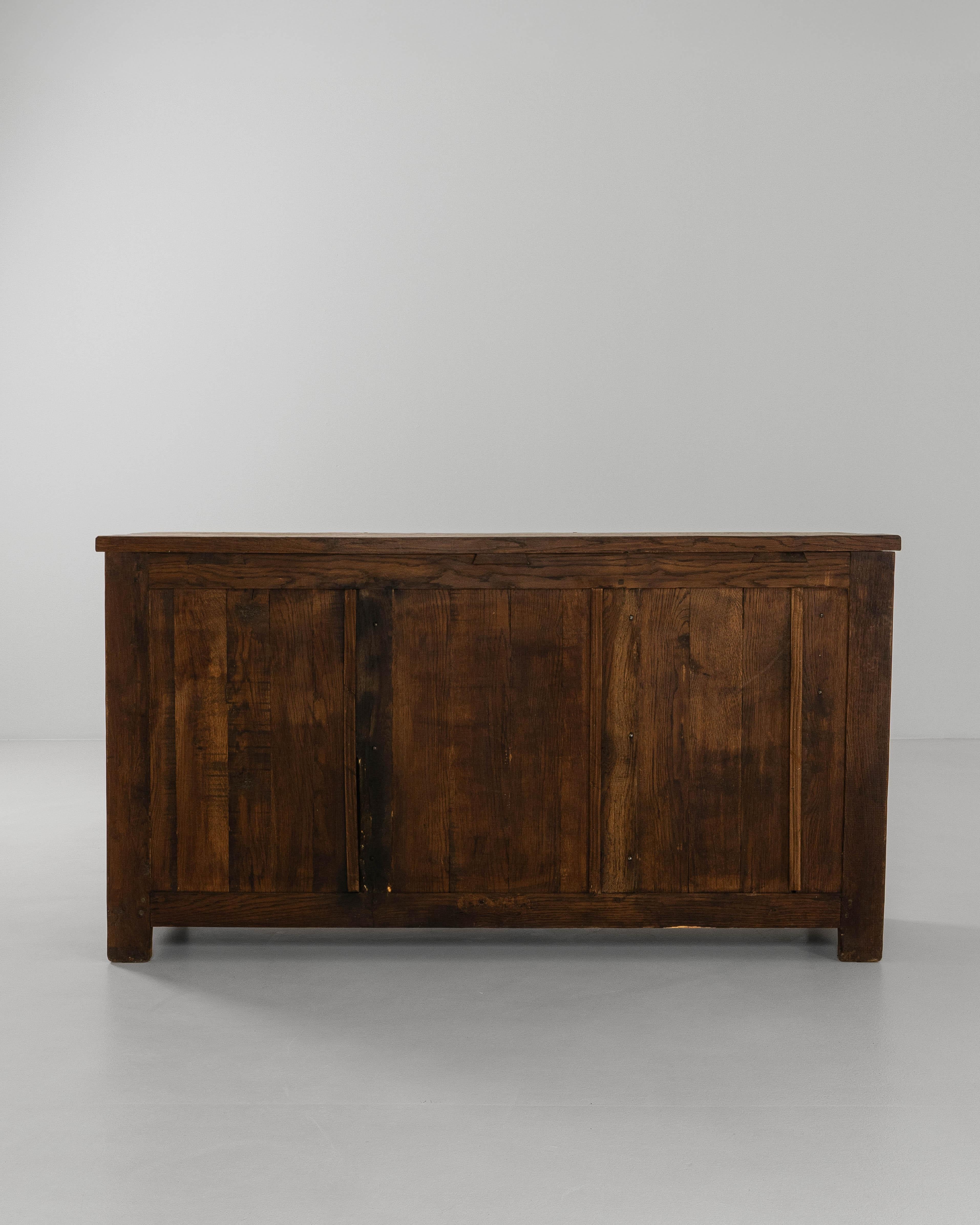 1970s French Baroque Oak Buffet With Iron Hardware For Sale 13