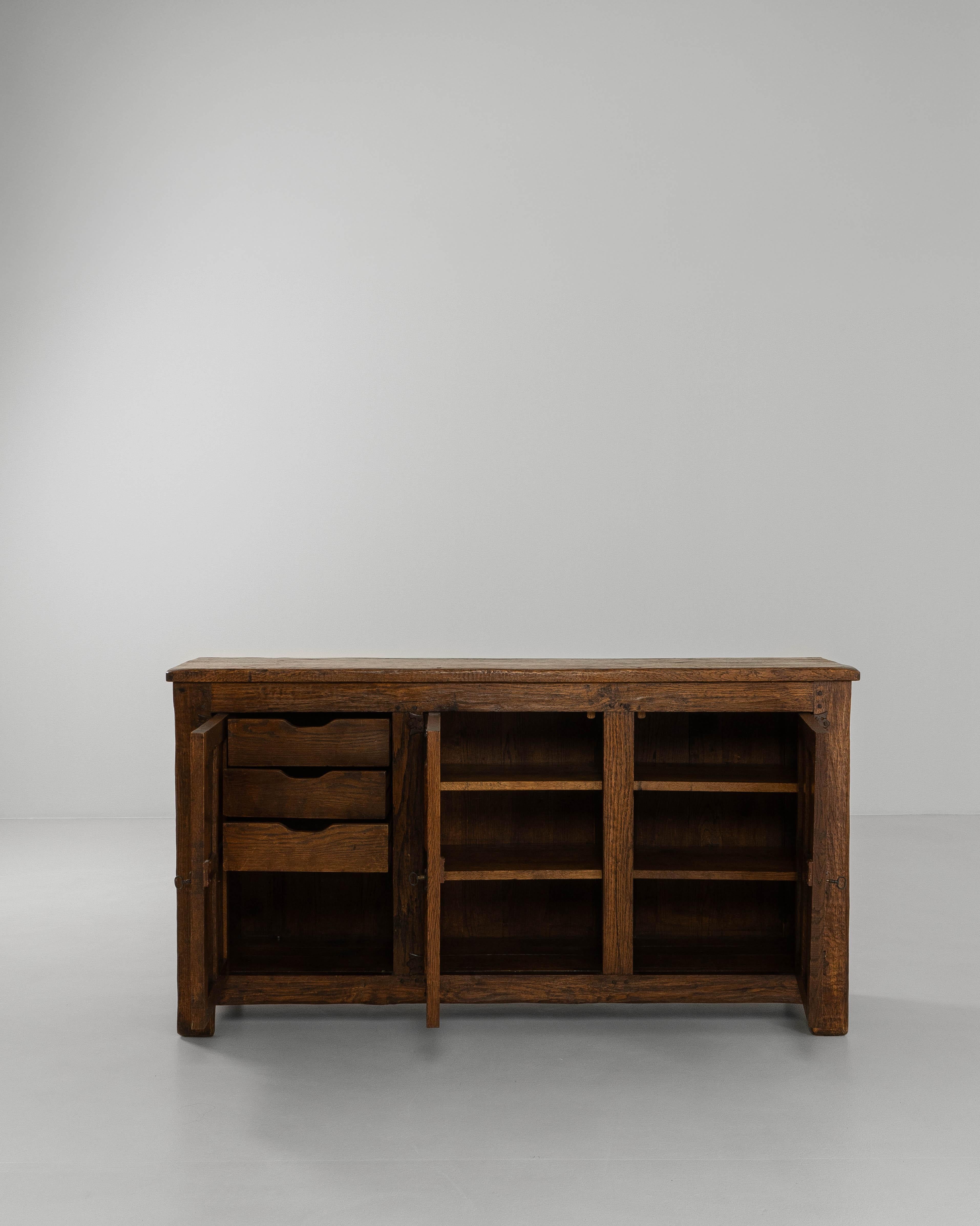 1970s French Baroque Oak Buffet With Iron Hardware In Good Condition For Sale In High Point, NC