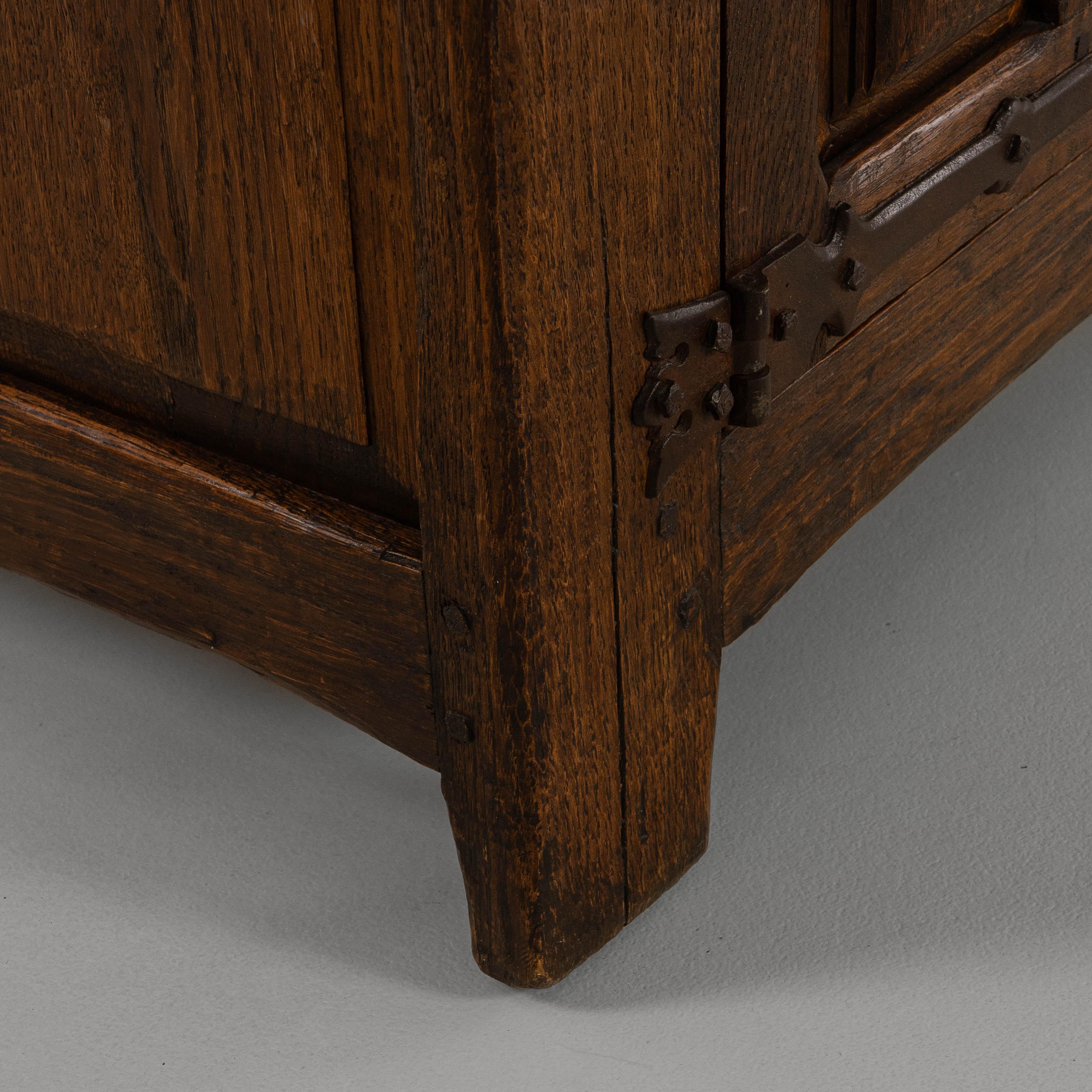 1970s French Baroque Oak Buffet With Iron Hardware For Sale 5