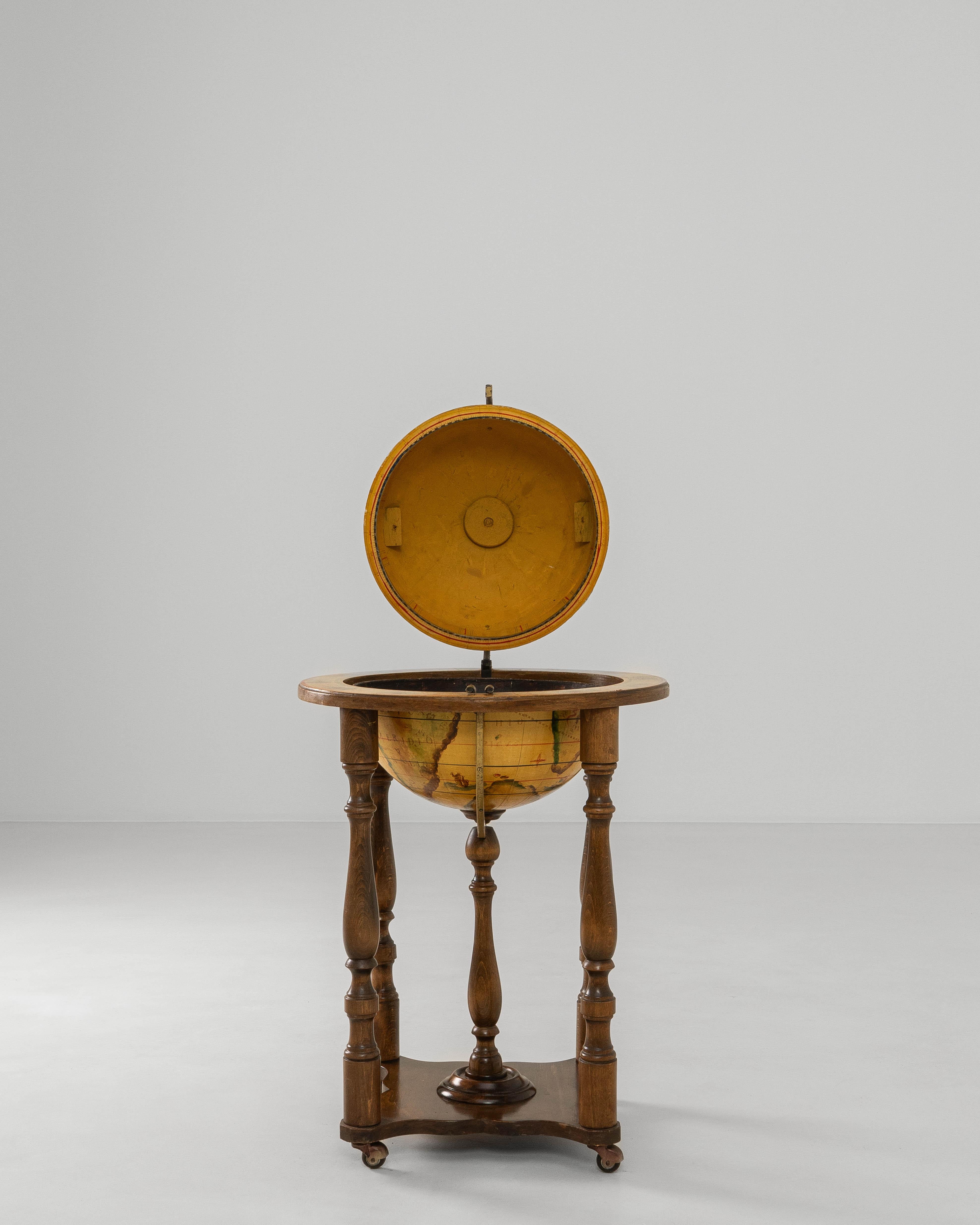 1970s French Baroque Style Globe Bar Cart With Wheels For Sale 2