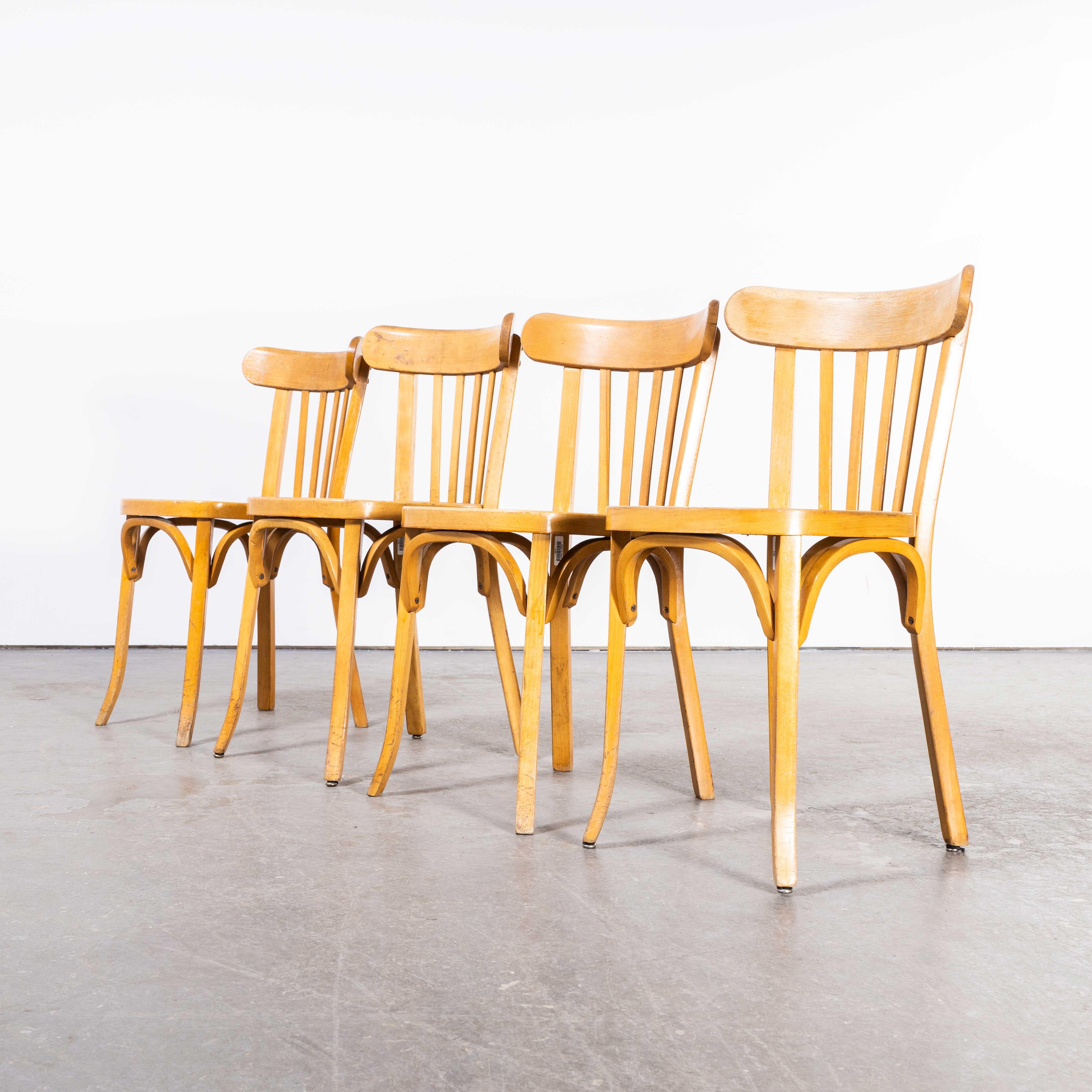 1970’s French Baumann blonde beech bentwood dining chairs – set of four
1970’s French Baumann blonde beech bentwood dining chairs – set of four. Baumann is a slightly off the radar French producer just starting to gain traction in the market.