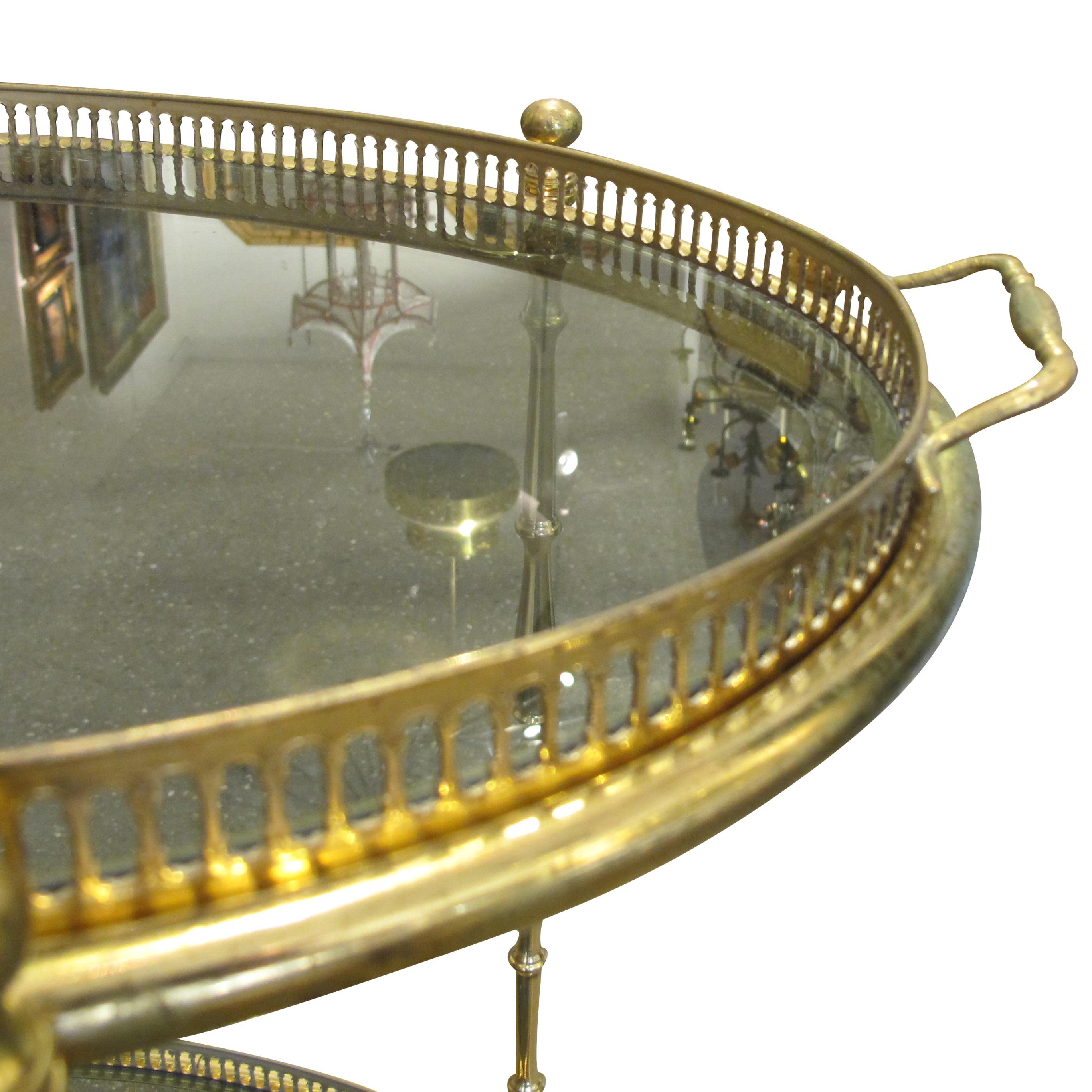 Mid-Century Modern 1970s French Brass Oval Serving Bar Cart with Tray on Wheels For Sale