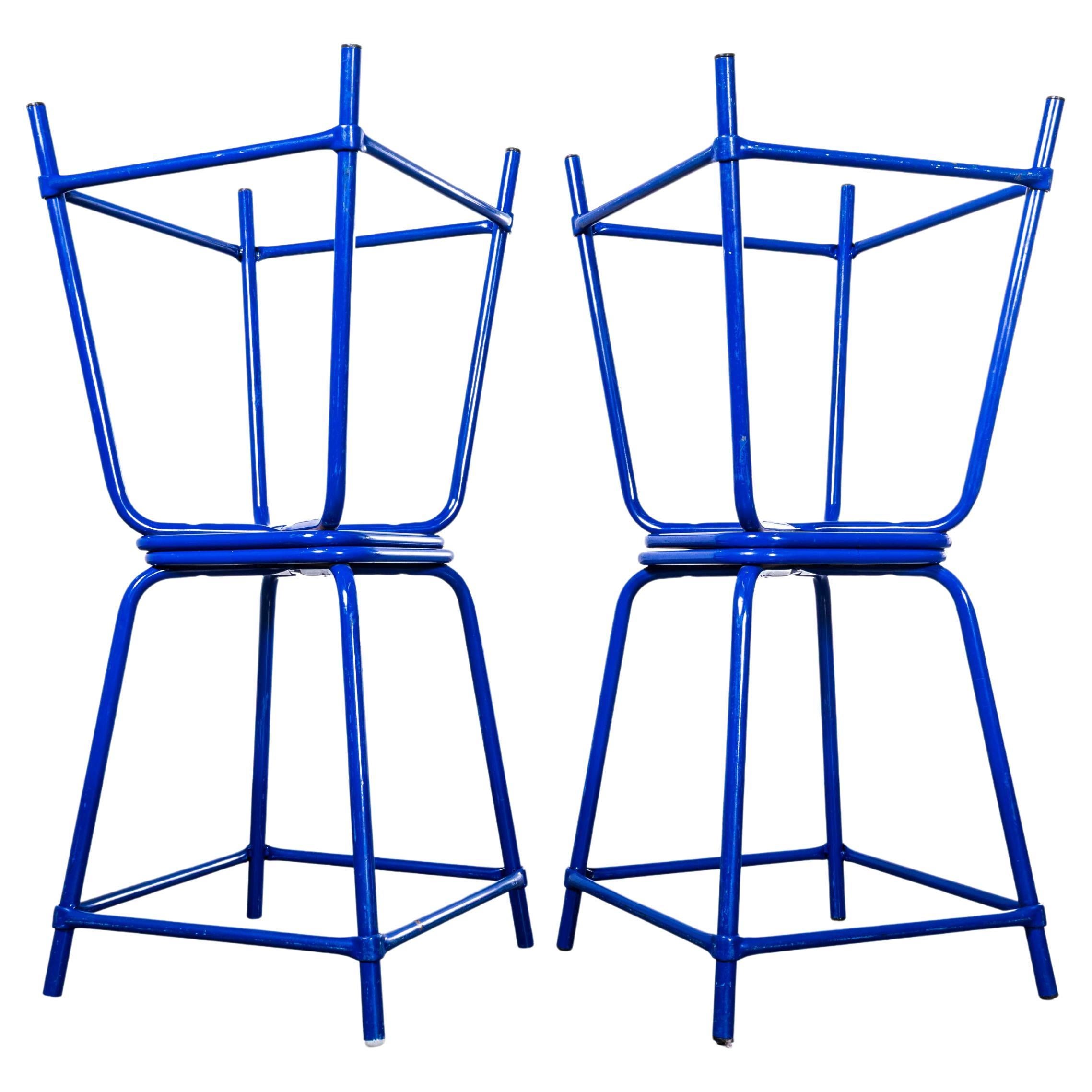 Taburetes anchos de laboratorio franceses azul brillante de los años 70 - Juego de cuatro