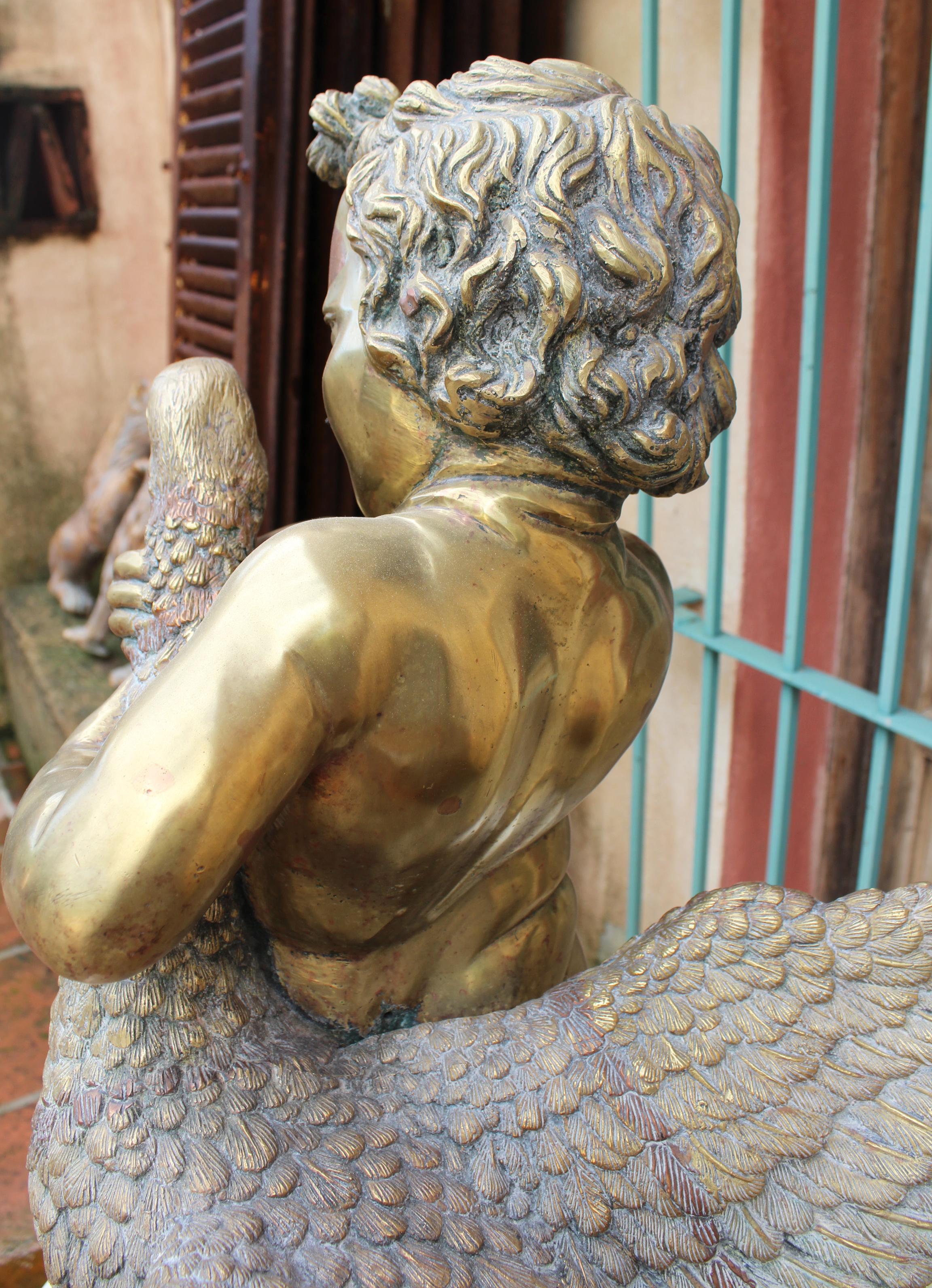 Französische Bronzeskulptur eines Brunnens aus den 1970er Jahren mit Putte und Ente im Angebot 3