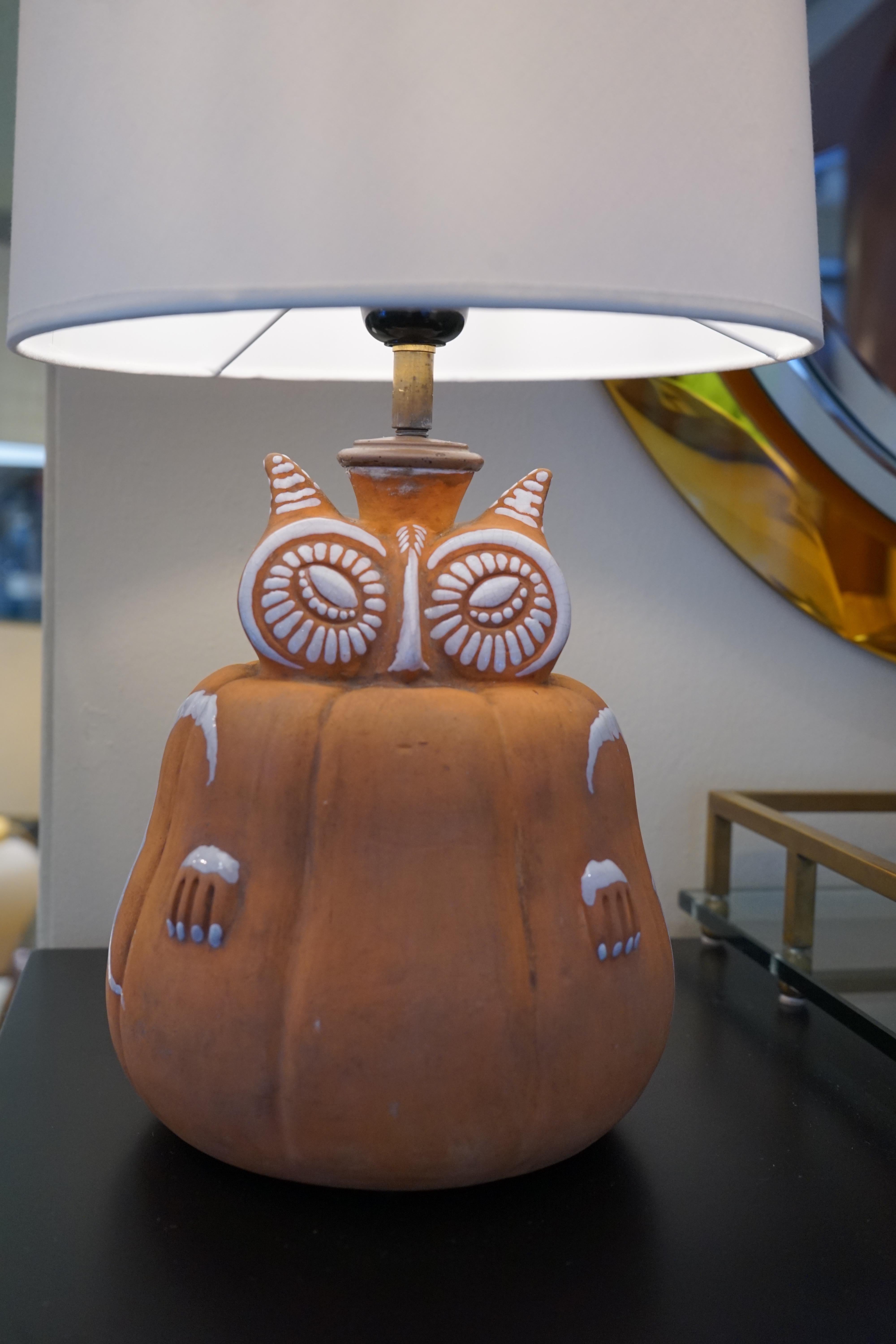 Late 20th Century 1970s French Brown Ceramic Owl Lamp with Silver Detail & Custom Lampshade