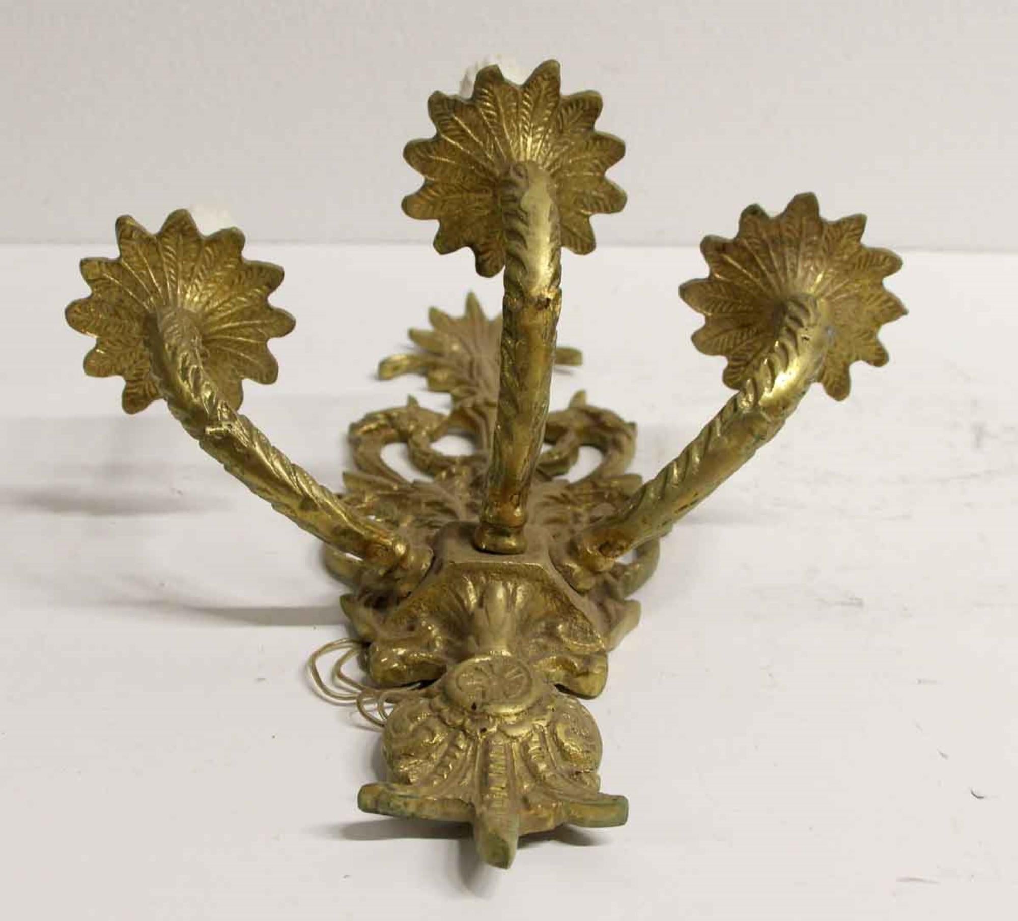 1970s Pair French Cast Brass Wall Sconce 3 Arm Foliage For Sale 2