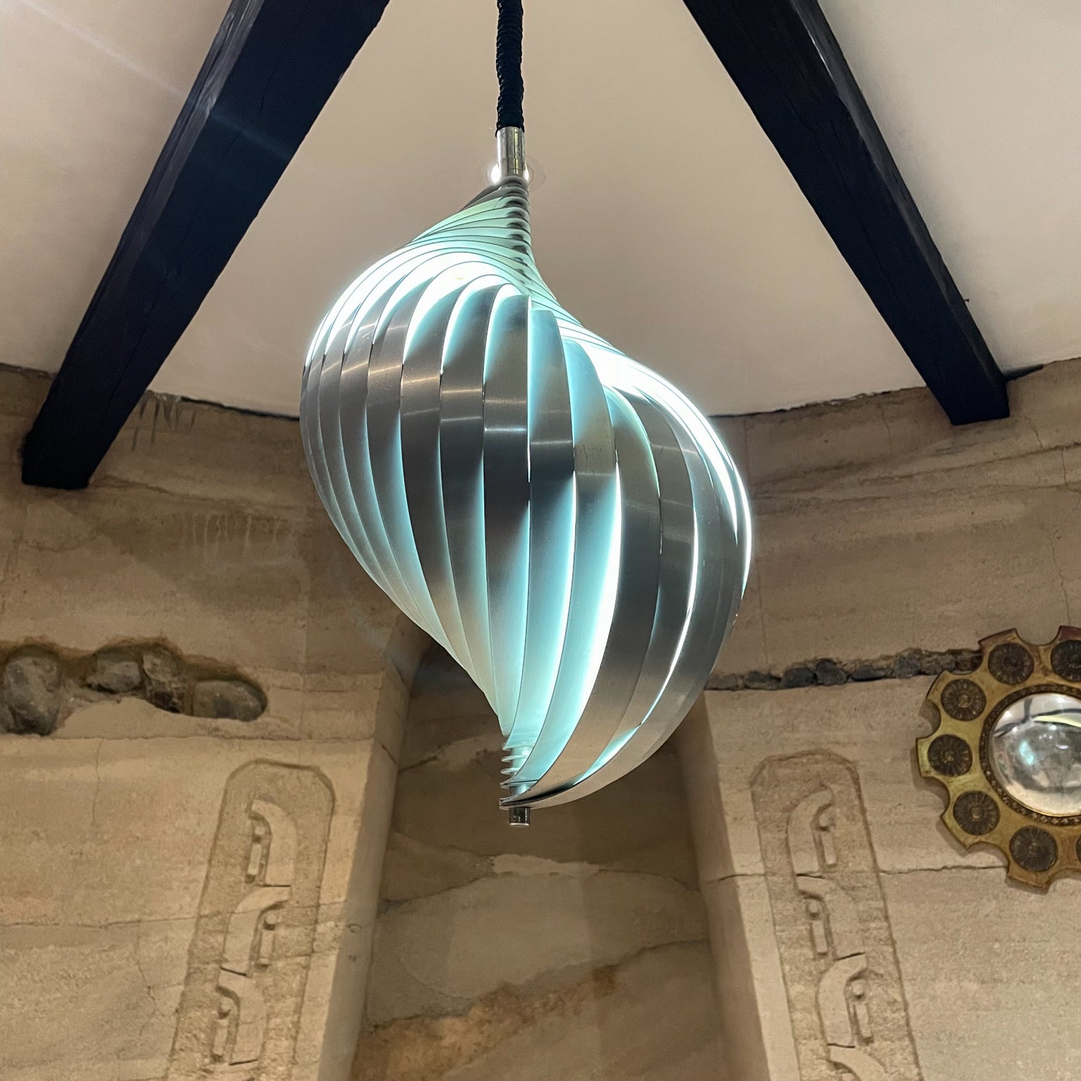 Französische Deckenleuchte aus Aluminium mit Spiral, Henri Mathieu, 1970er Jahre