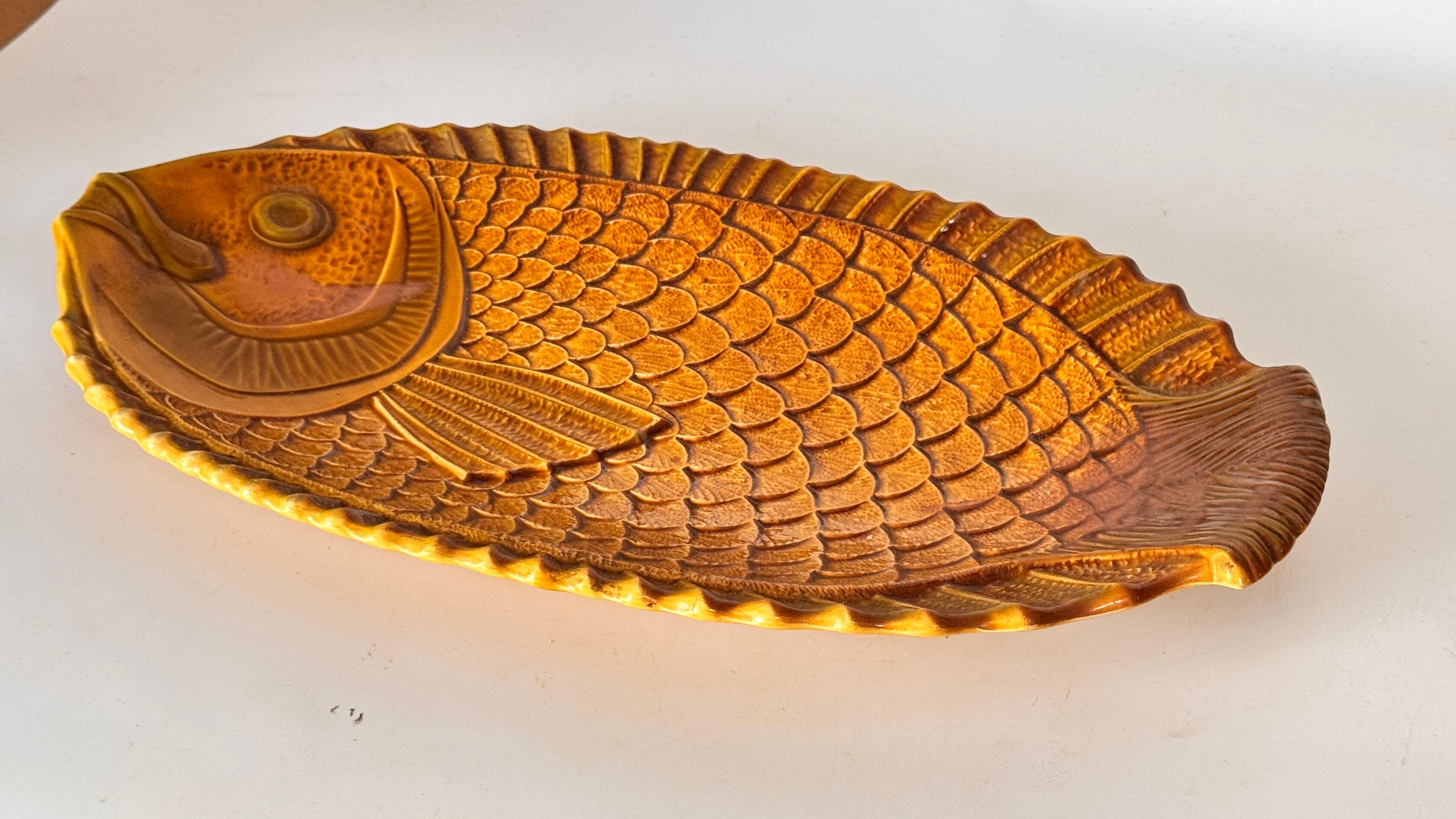 Mid-Century Modern Coupelle décorative en céramique française des années 1970 -Jaune et marron glacé Design du milieu du siècle en vente