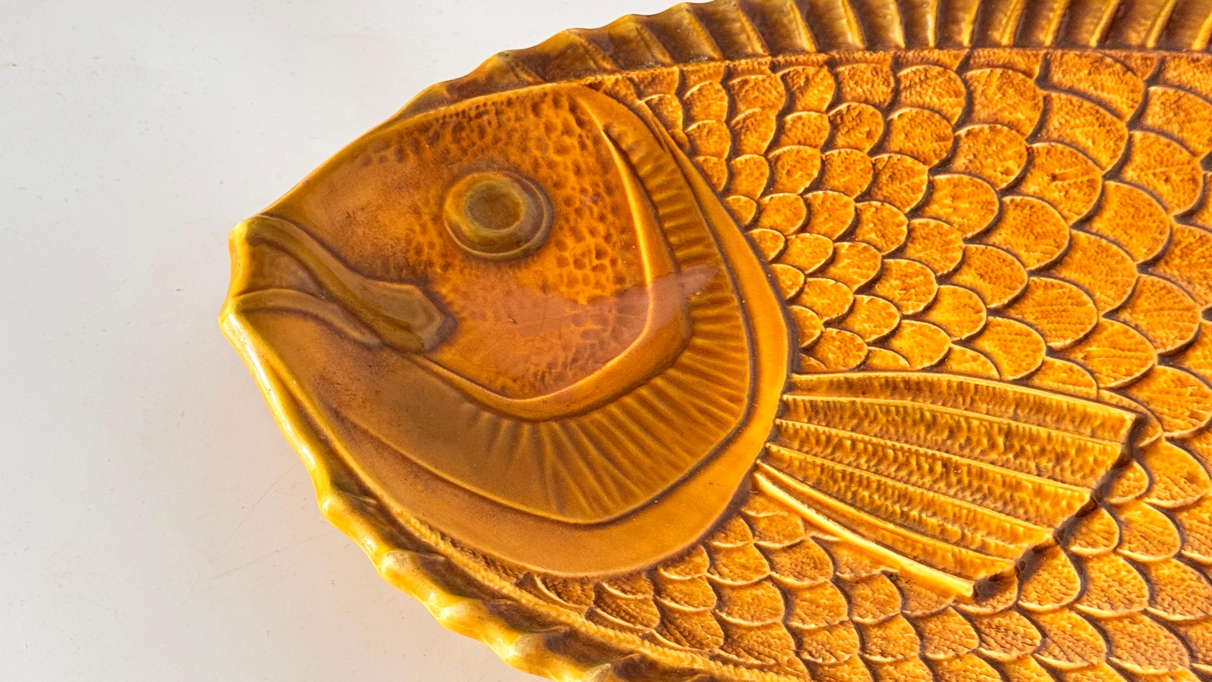 Coupelle décorative en céramique française des années 1970 -Jaune et marron glacé Design du milieu du siècle Bon état - En vente à Auribeau sur Siagne, FR
